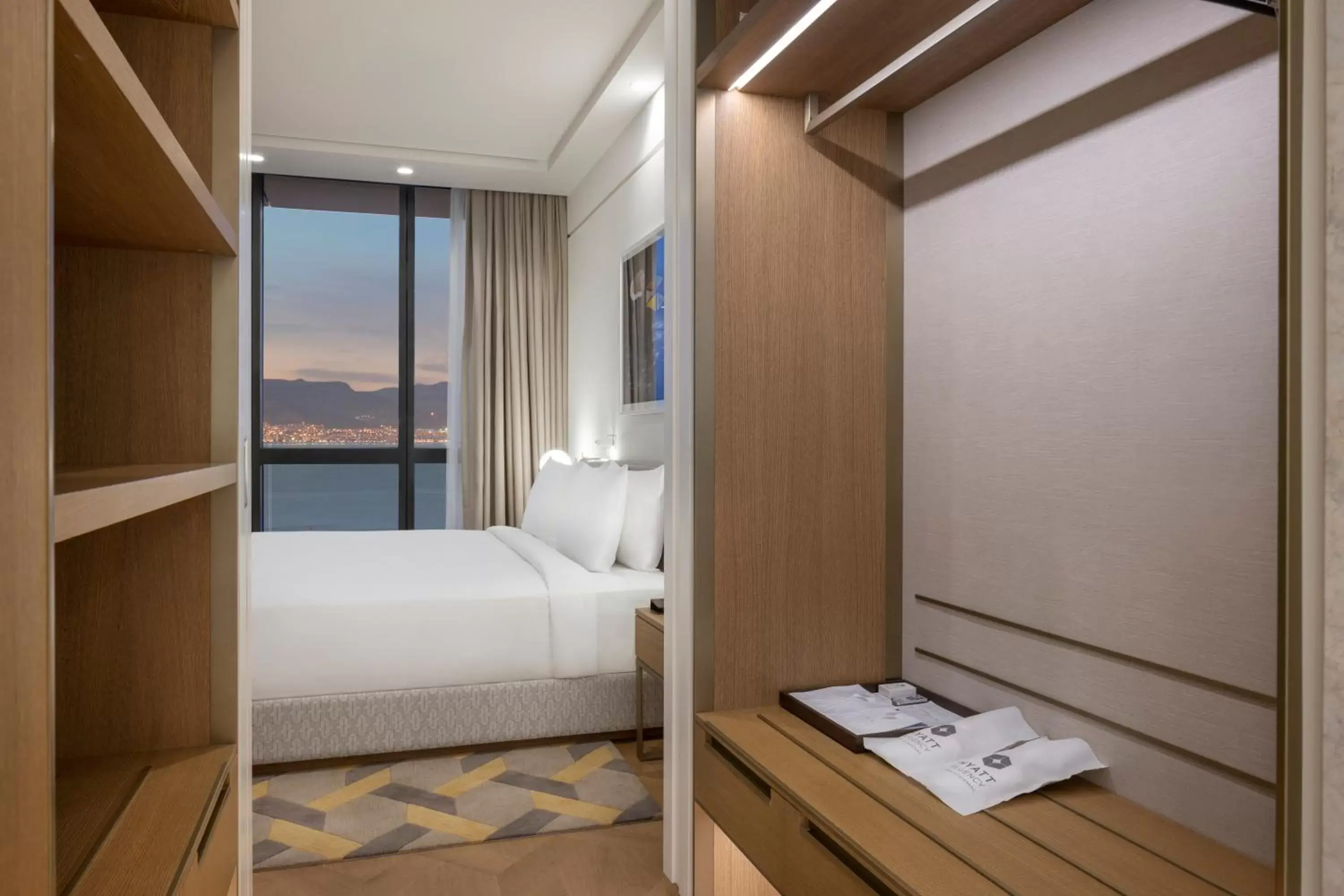 Bedroom, Bed in Hyatt Regency Izmir IstinyePark Bedroom, Bed in Hyatt Regency Izmir IstinyePark