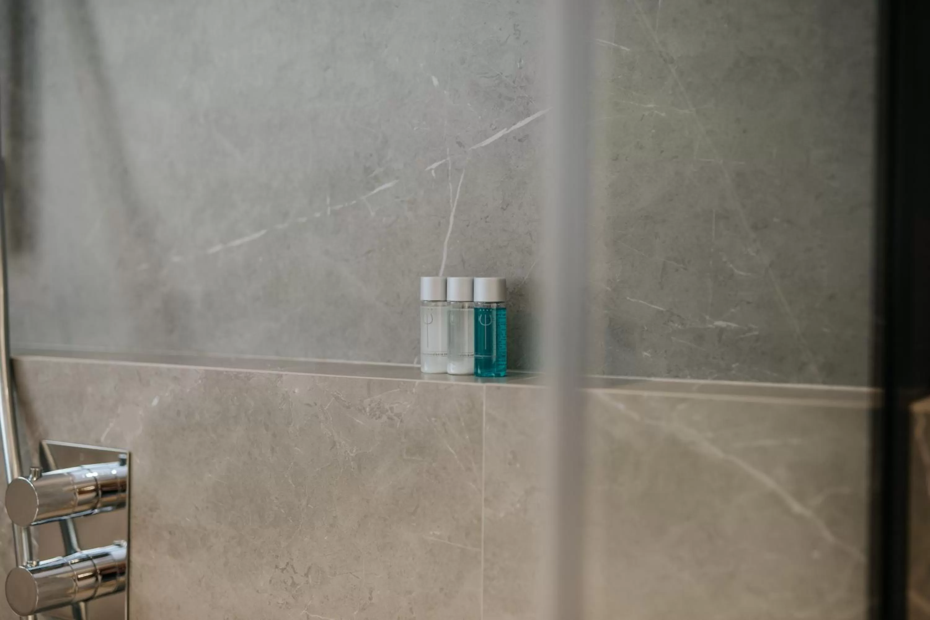 Bathroom in Hotel Neptuno Playa & Spa