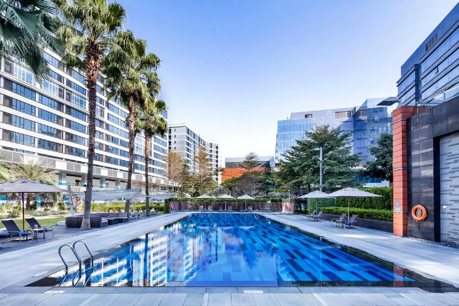 Swimming Pool in Crowne Plaza Guangzhou Huadu, an IHG Hotel