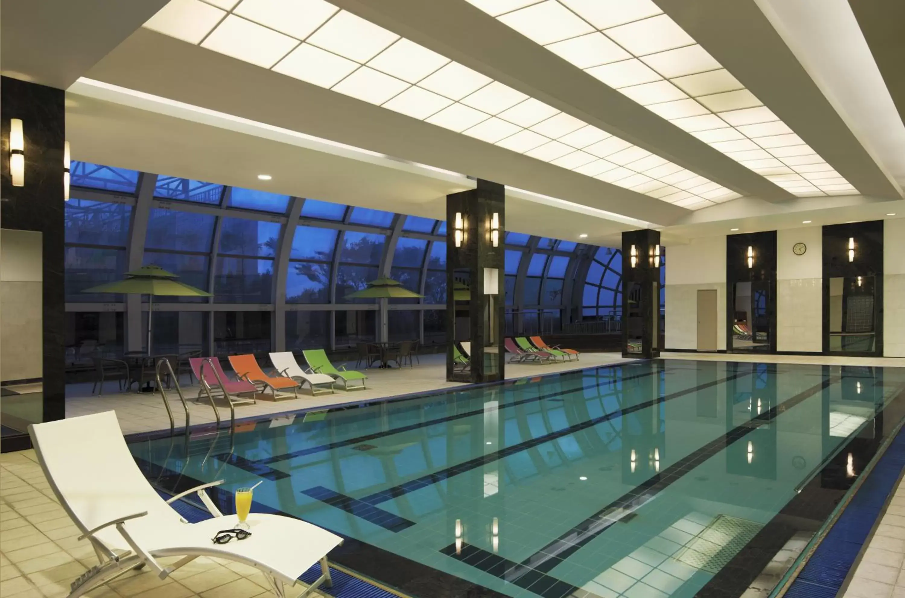 Swimming pool in Lotte Hotel Ulsan Swimming pool in Lotte Hotel Ulsan
