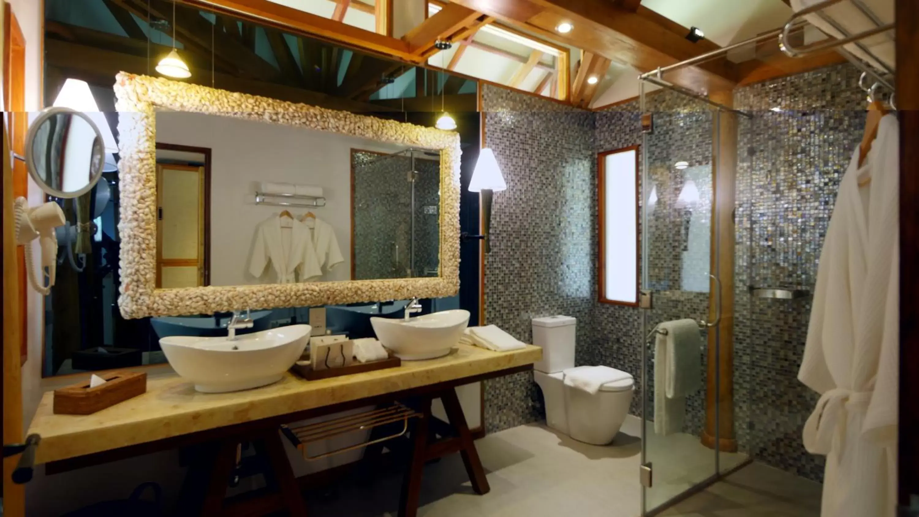 Shower, Bathroom in Donatela Resort and Sanctuary