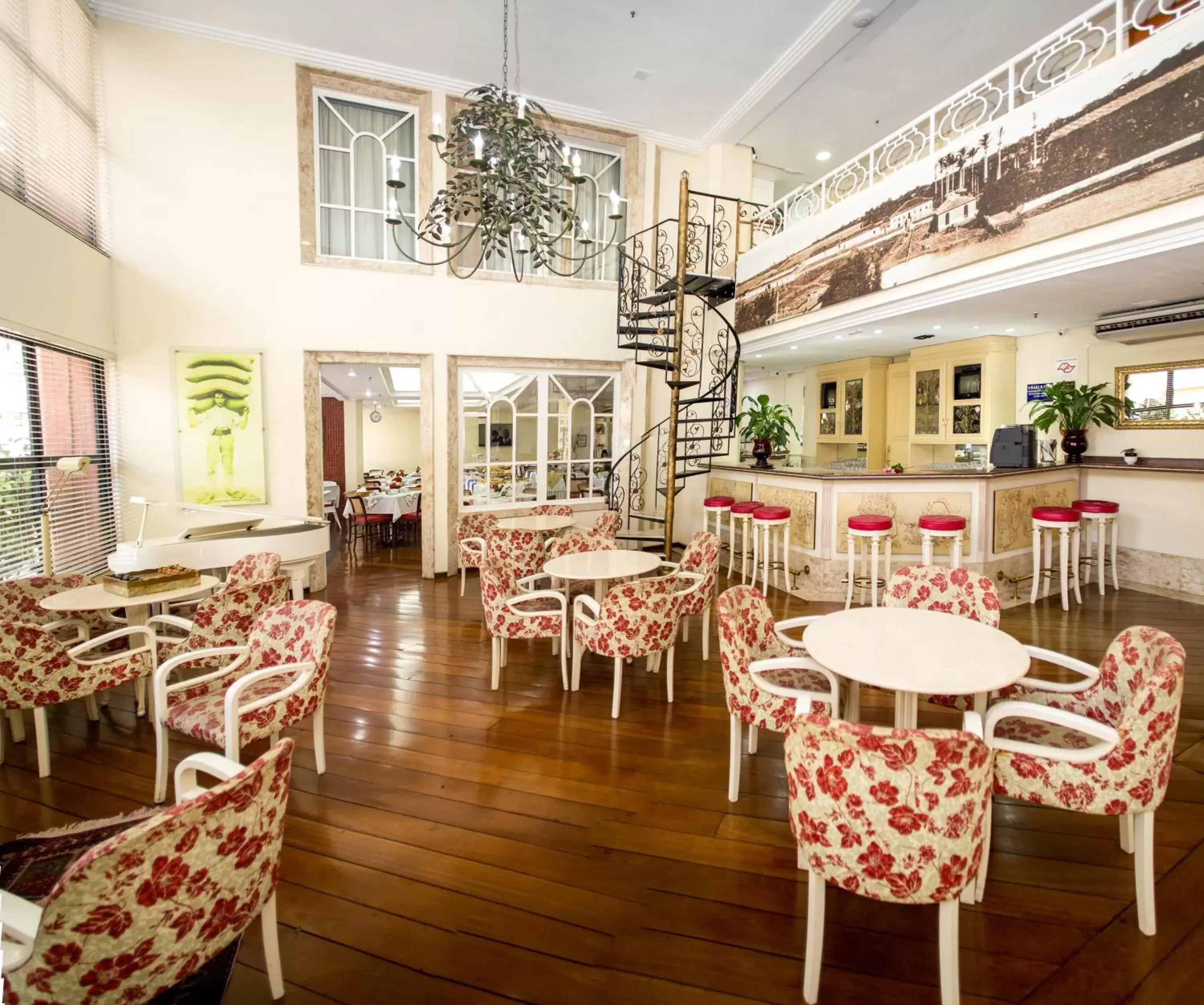 Lobby or reception, Restaurant/Places to Eat in Dan Inn Campinas Cambuí - Um Hotel Clássico Em Campinas