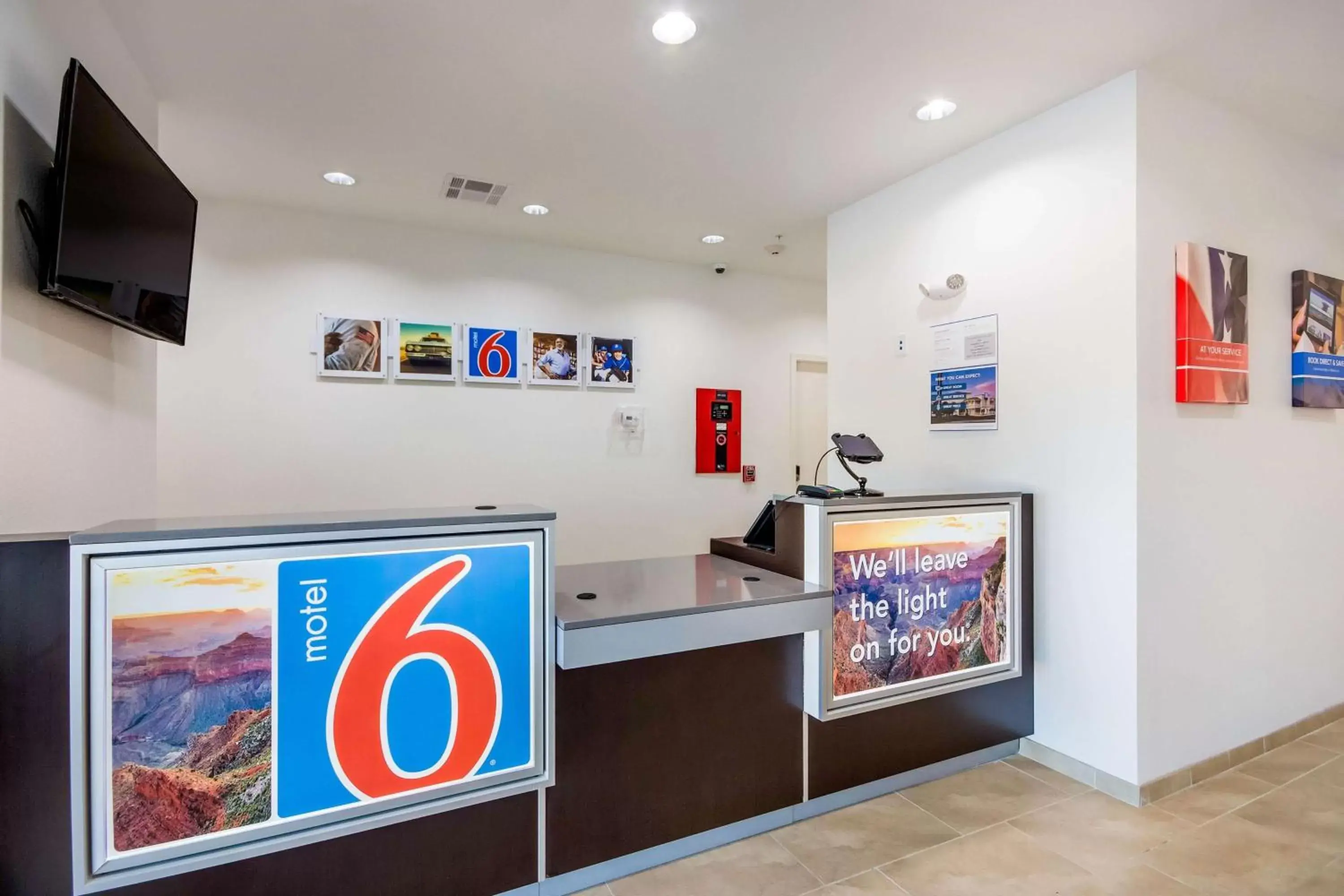Communal lounge/ TV room in Motel 6-Channelview, TX