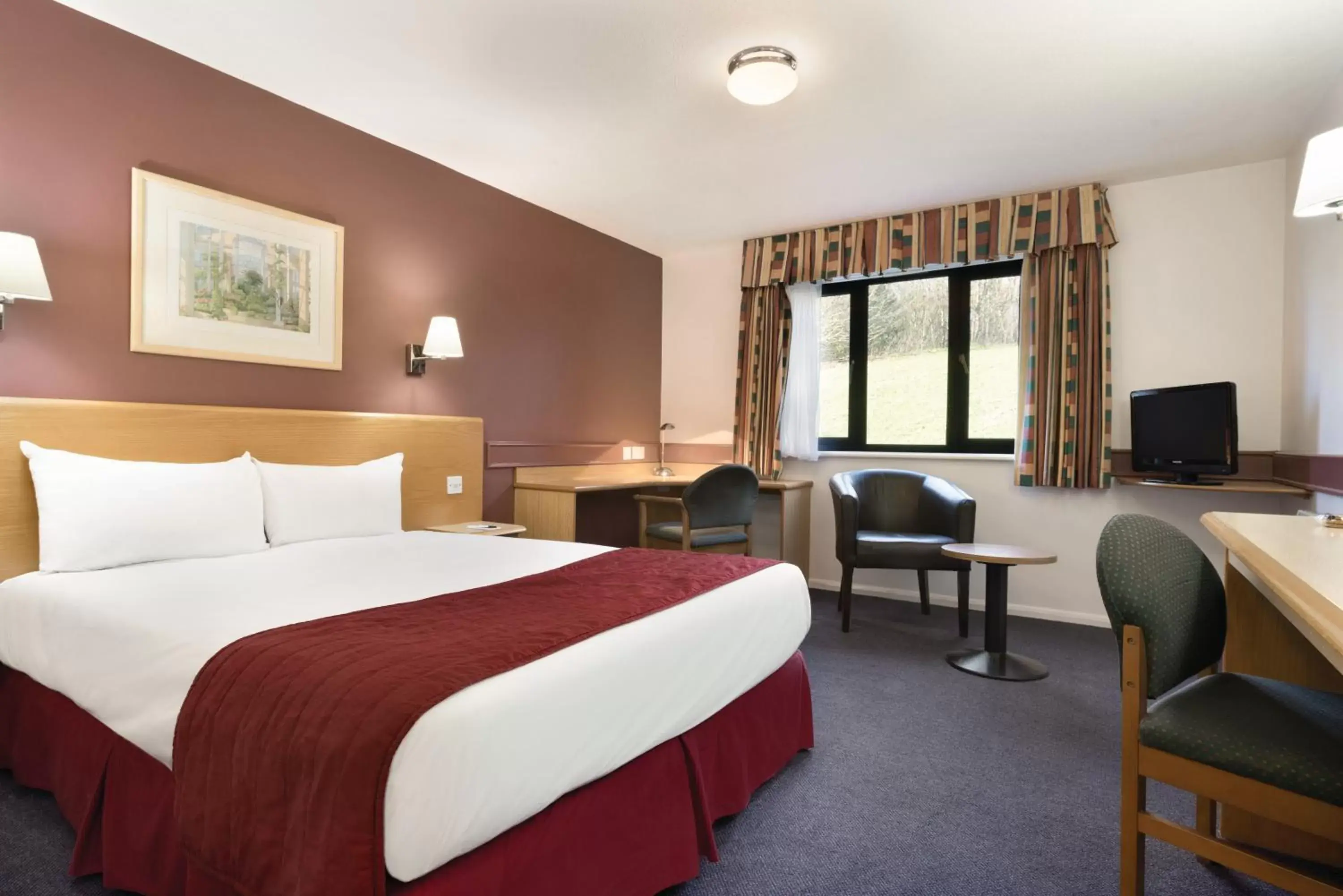 Photo of the whole room in Days Inn Hotel Membury