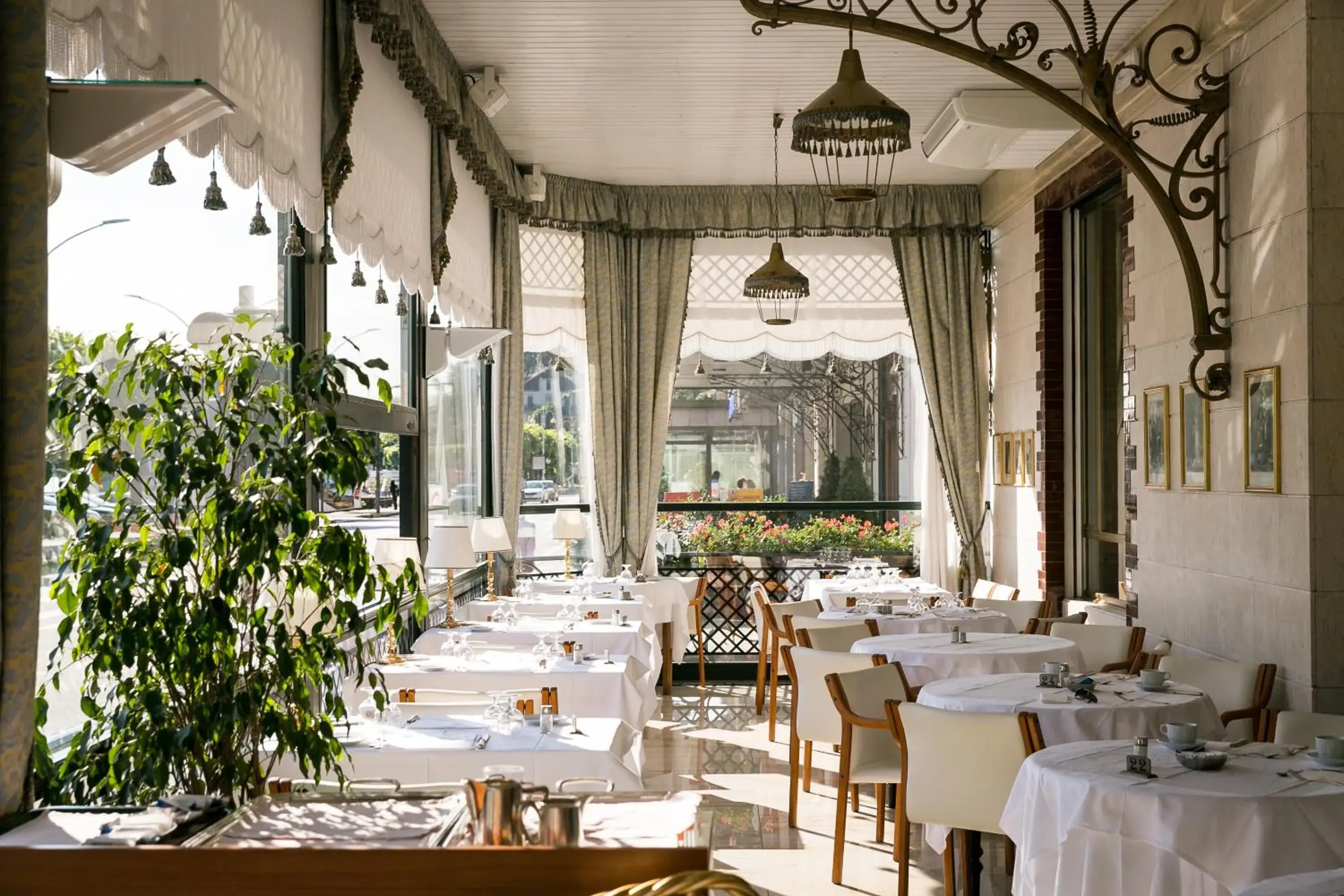 Restaurant/Places to Eat in Hotel Milan Speranza Au Lac