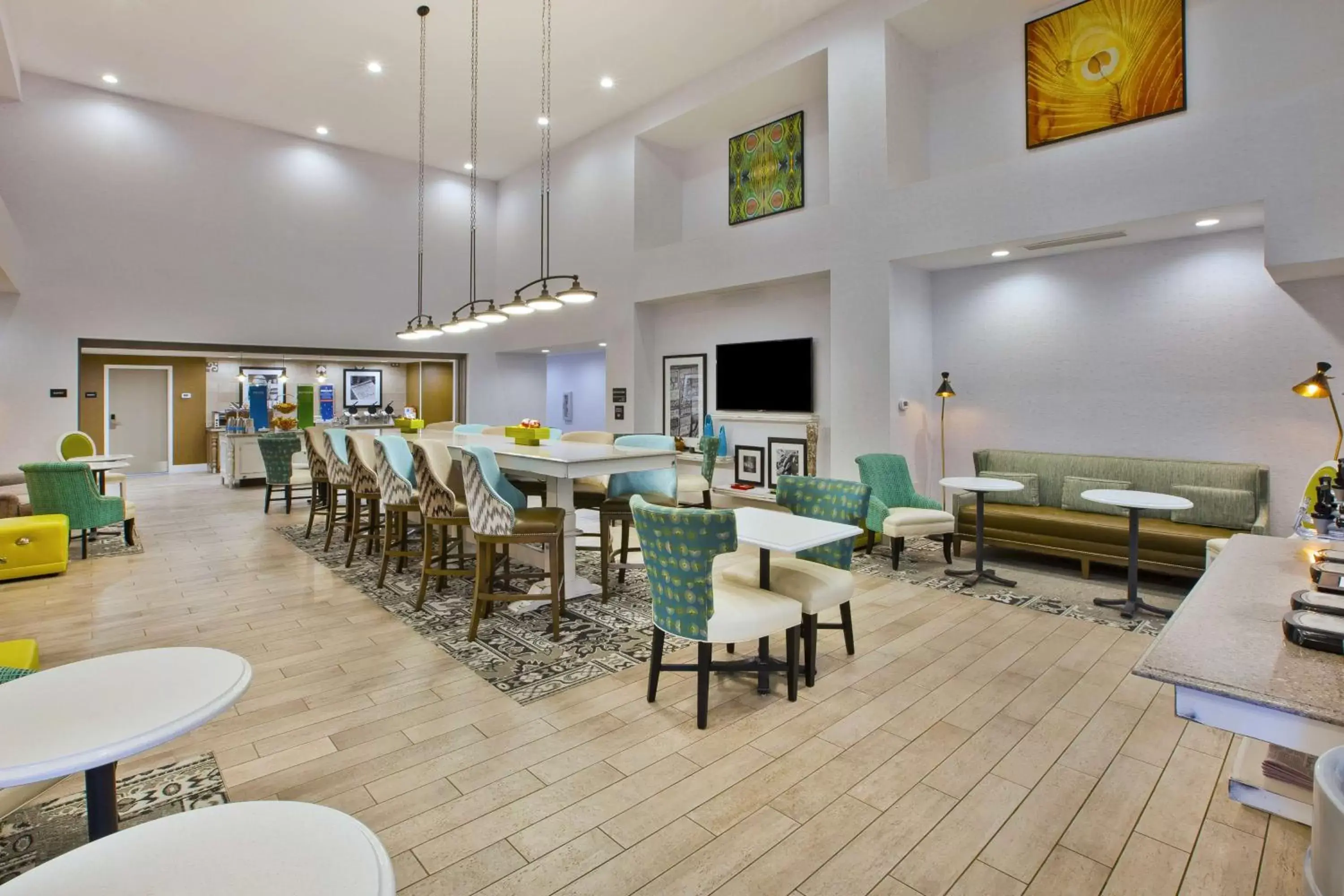 Dining area, Restaurant/Places to Eat in Hampton Inn & Suites Alliance