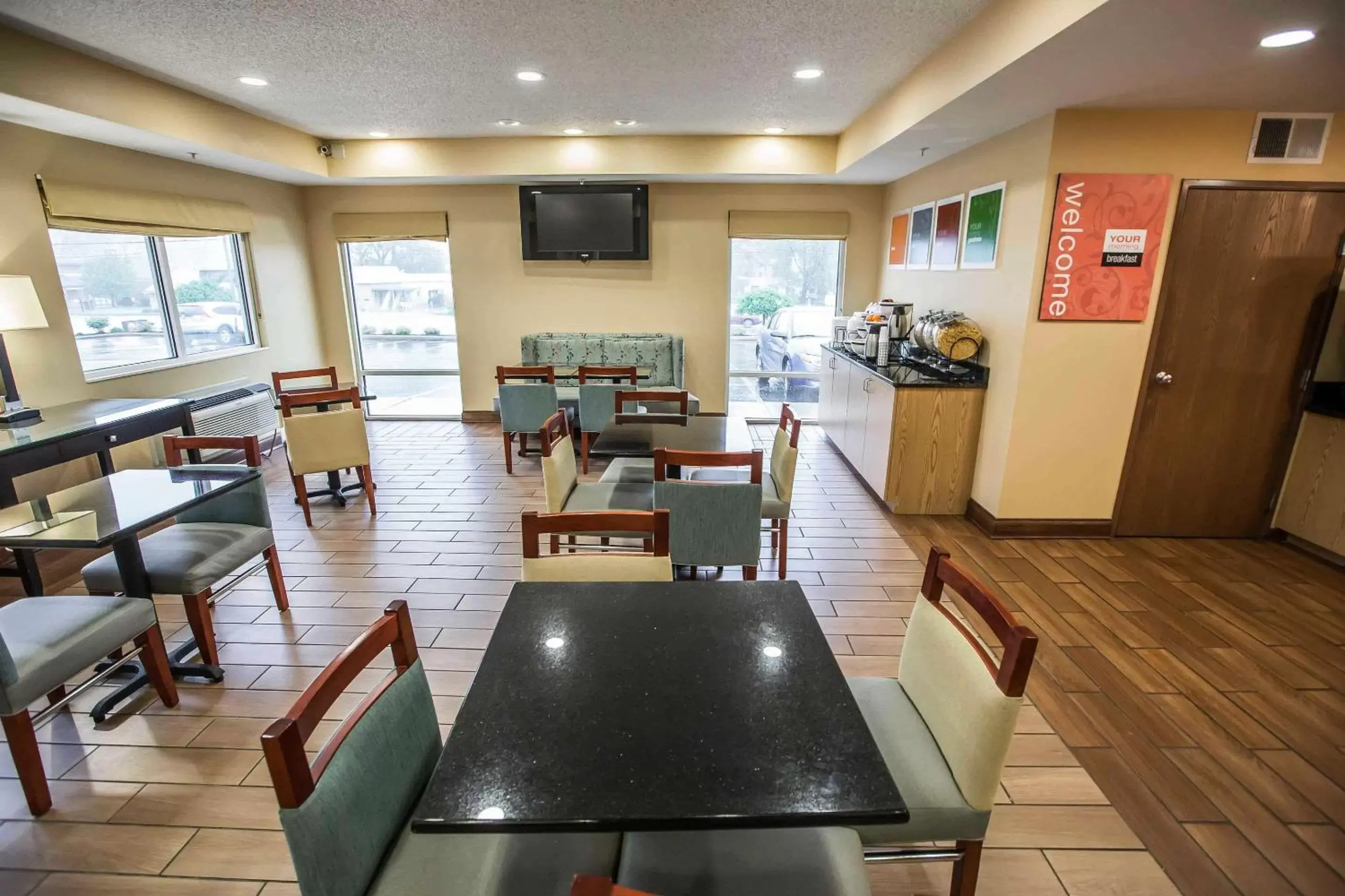 Restaurant/places to eat in Comfort Inn Schererville