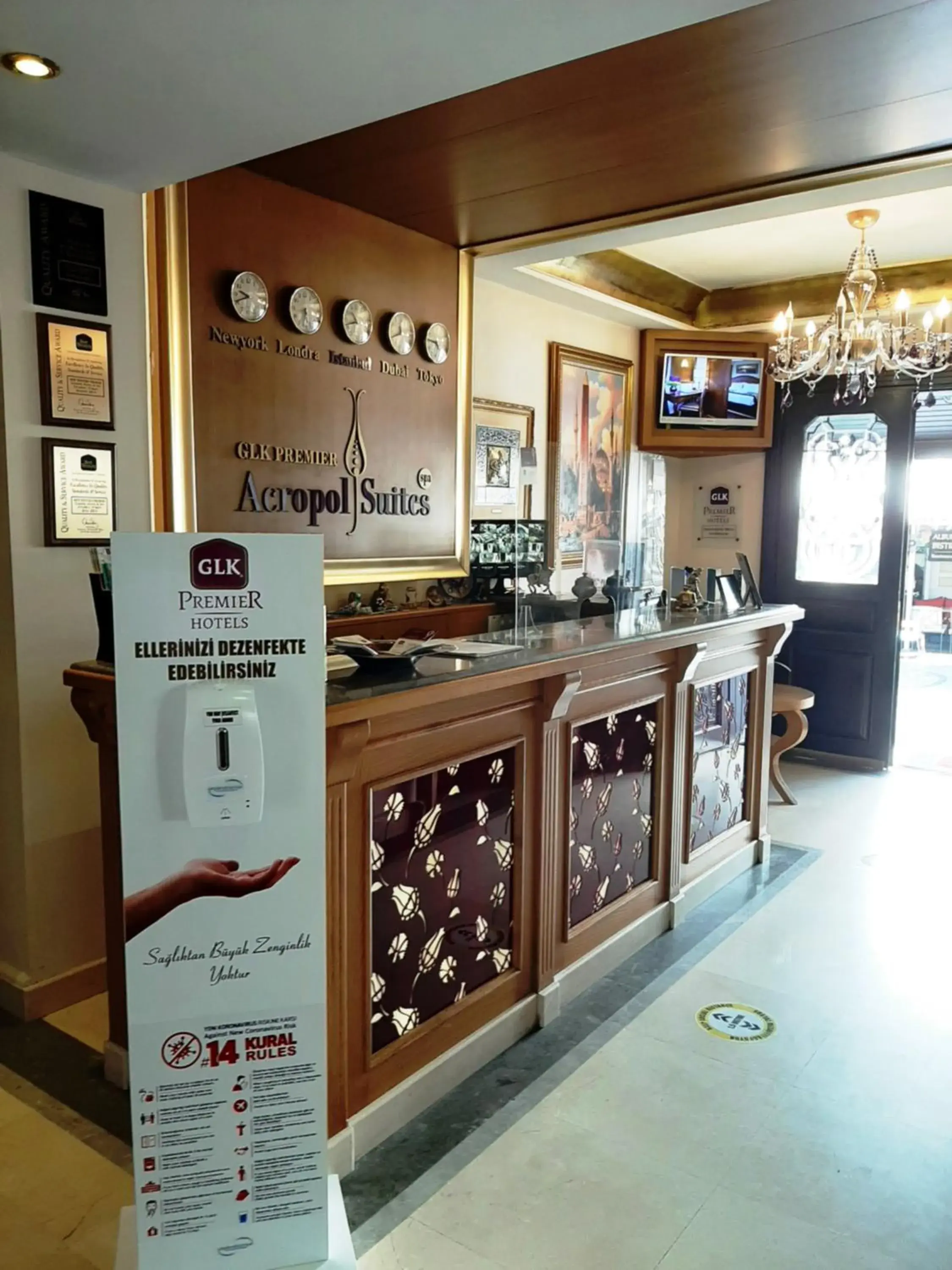 Lobby or reception in GLK PREMIER Acropol Suites & Spa
