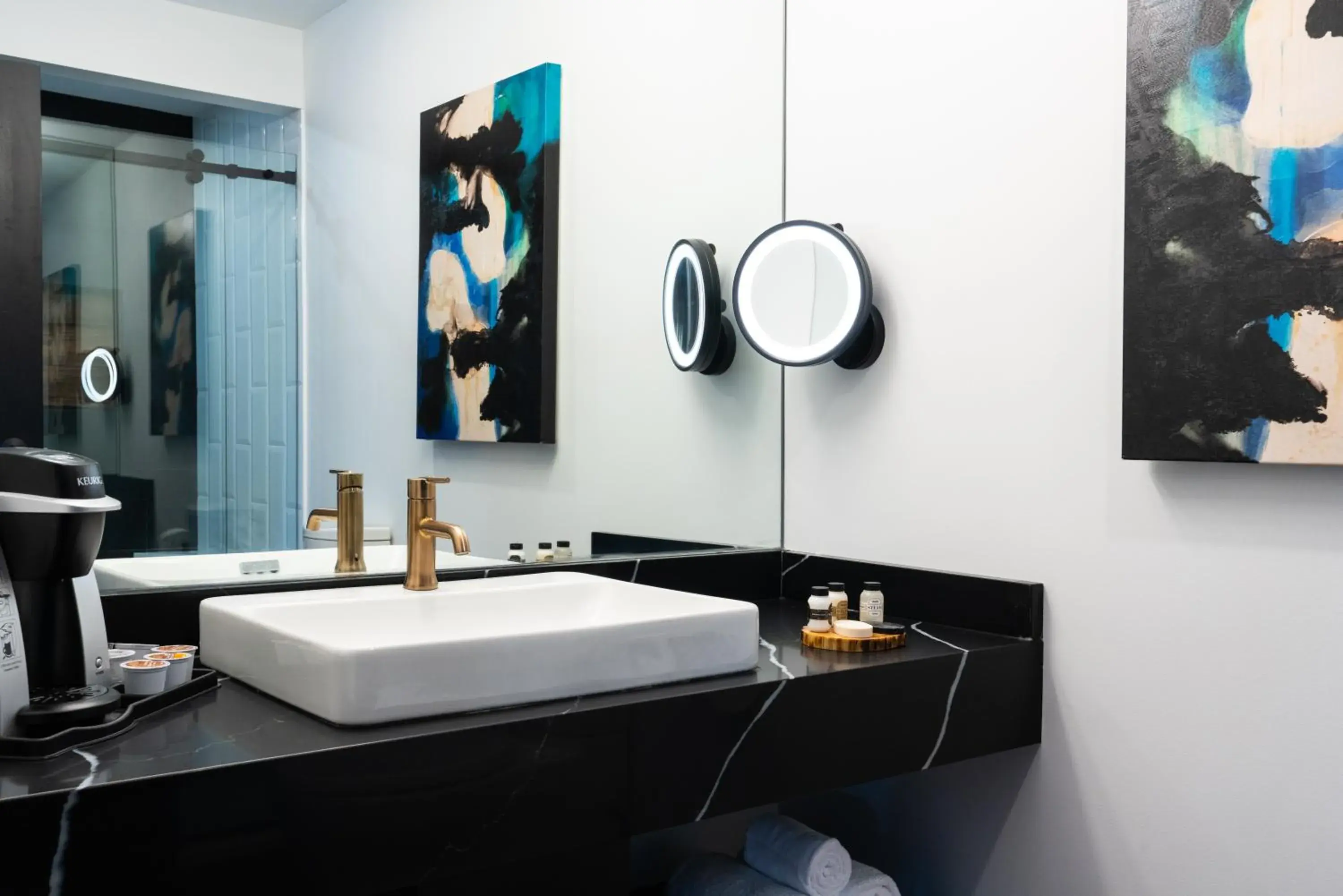 Bathroom in The Earl in Charlevoix Bathroom in The Earl in Charlevoix