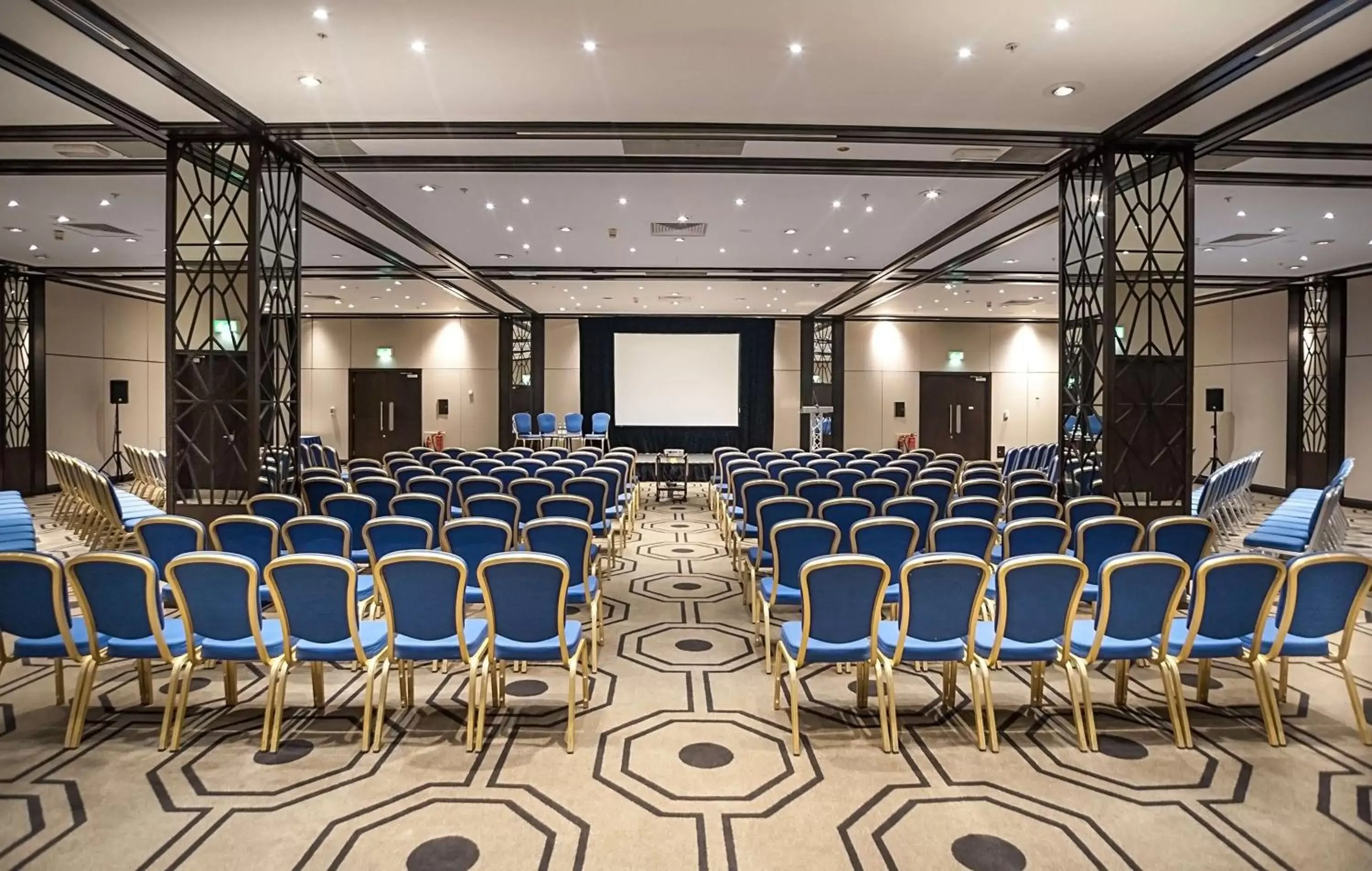 Meeting/conference room in Hilton London Gatwick Airport