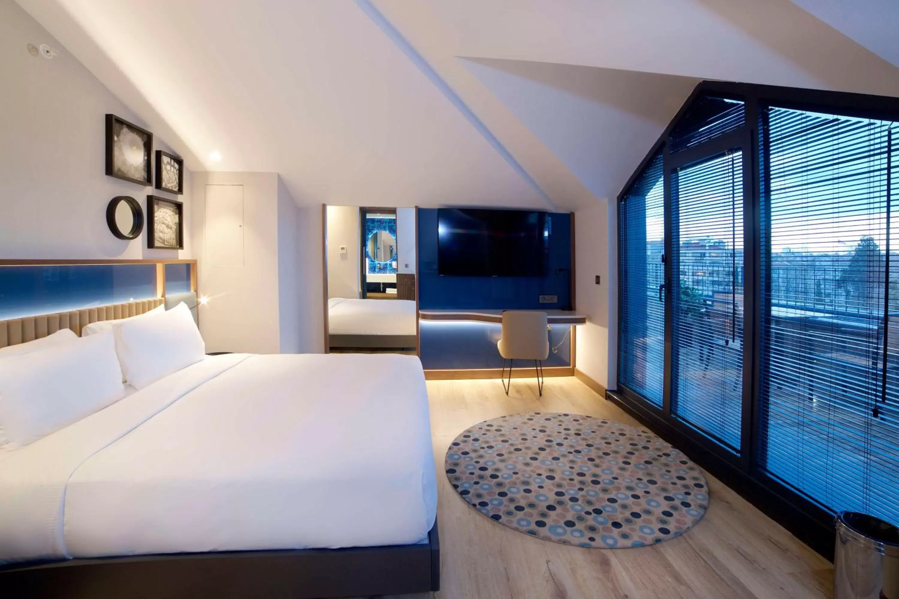 Bedroom, TV/Entertainment Center in Hampton By Hilton Istanbul Old City