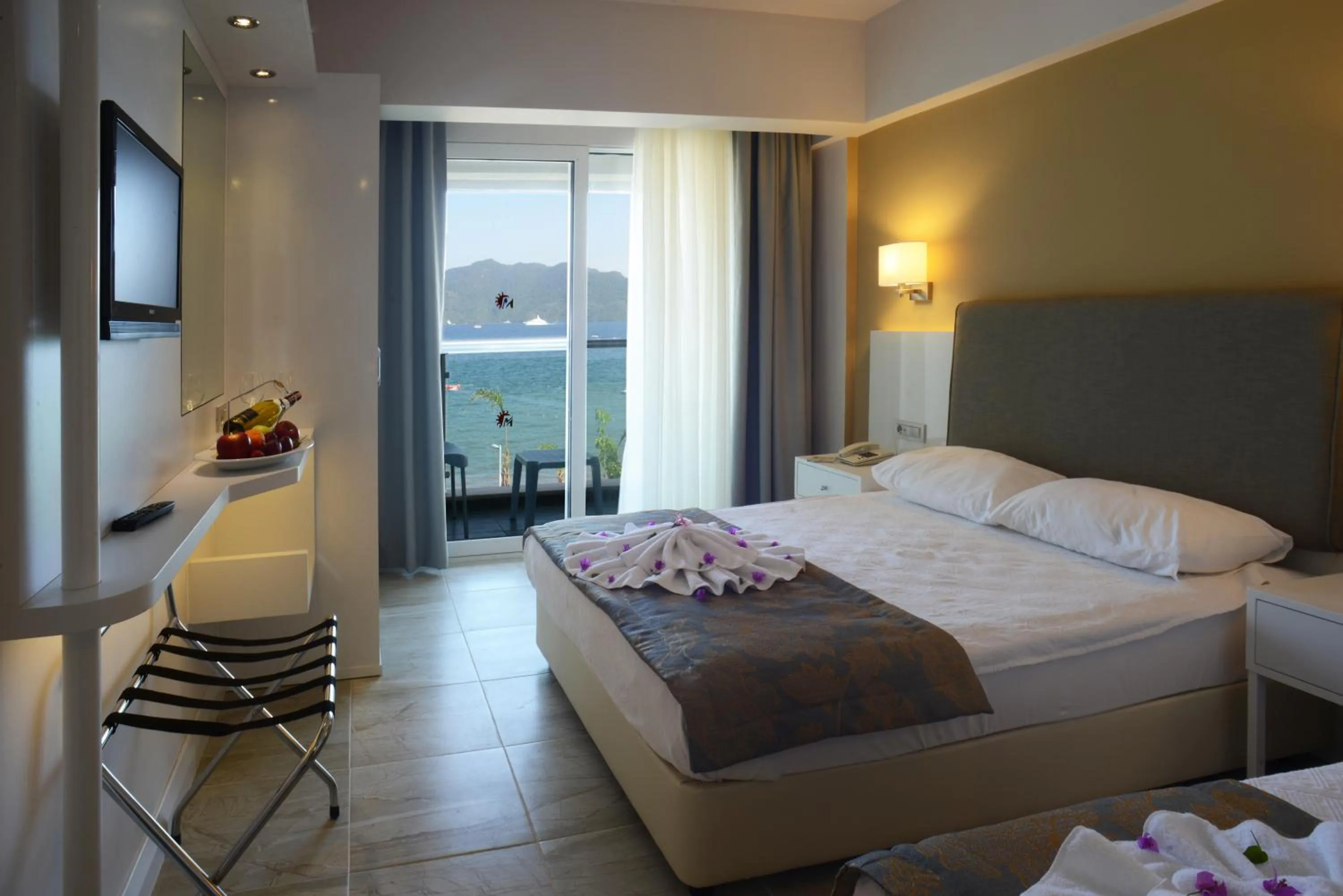 Photo of the whole room in Maris Beach Hotel