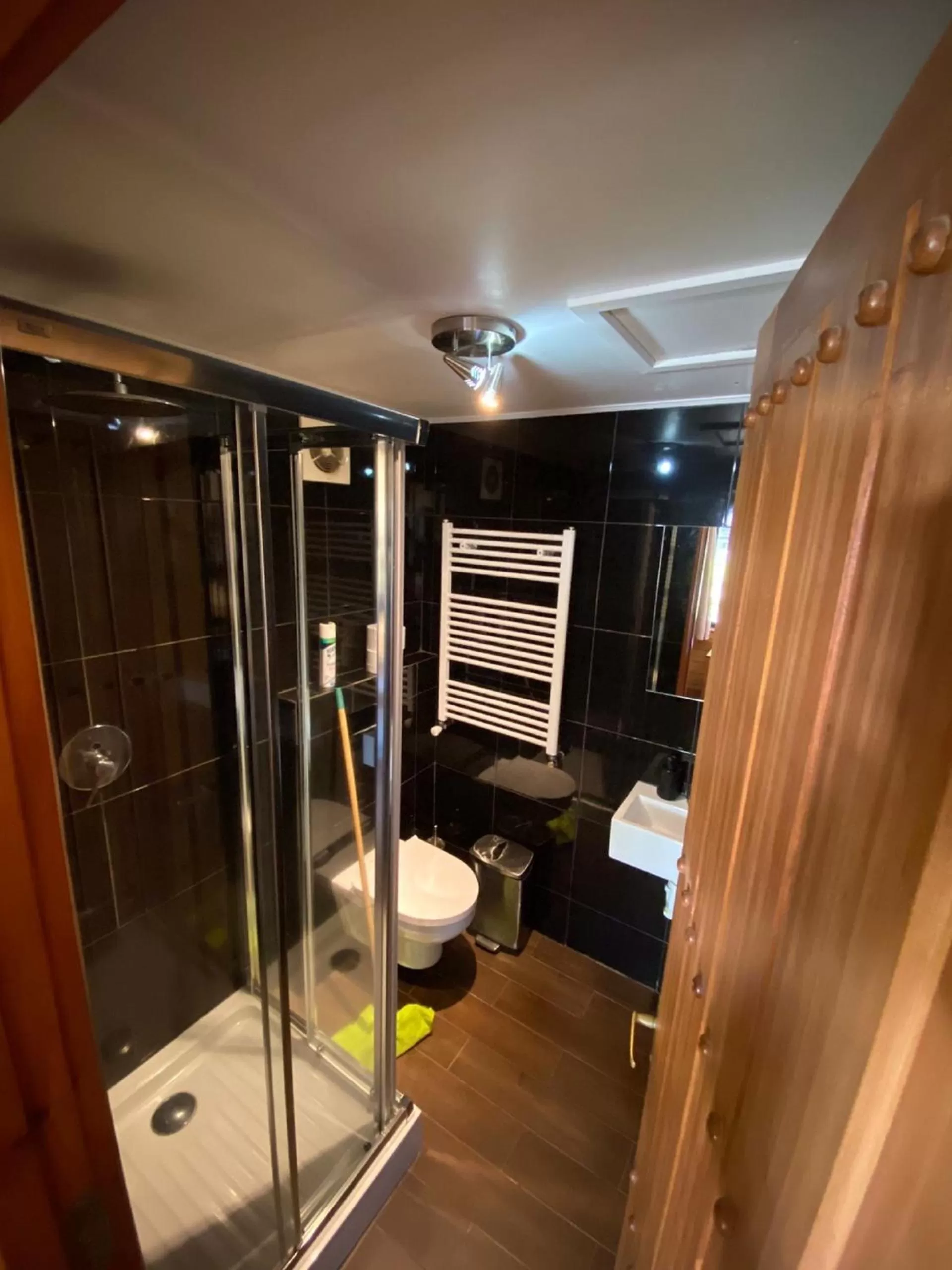 Bathroom in French Andes Apart Hostel