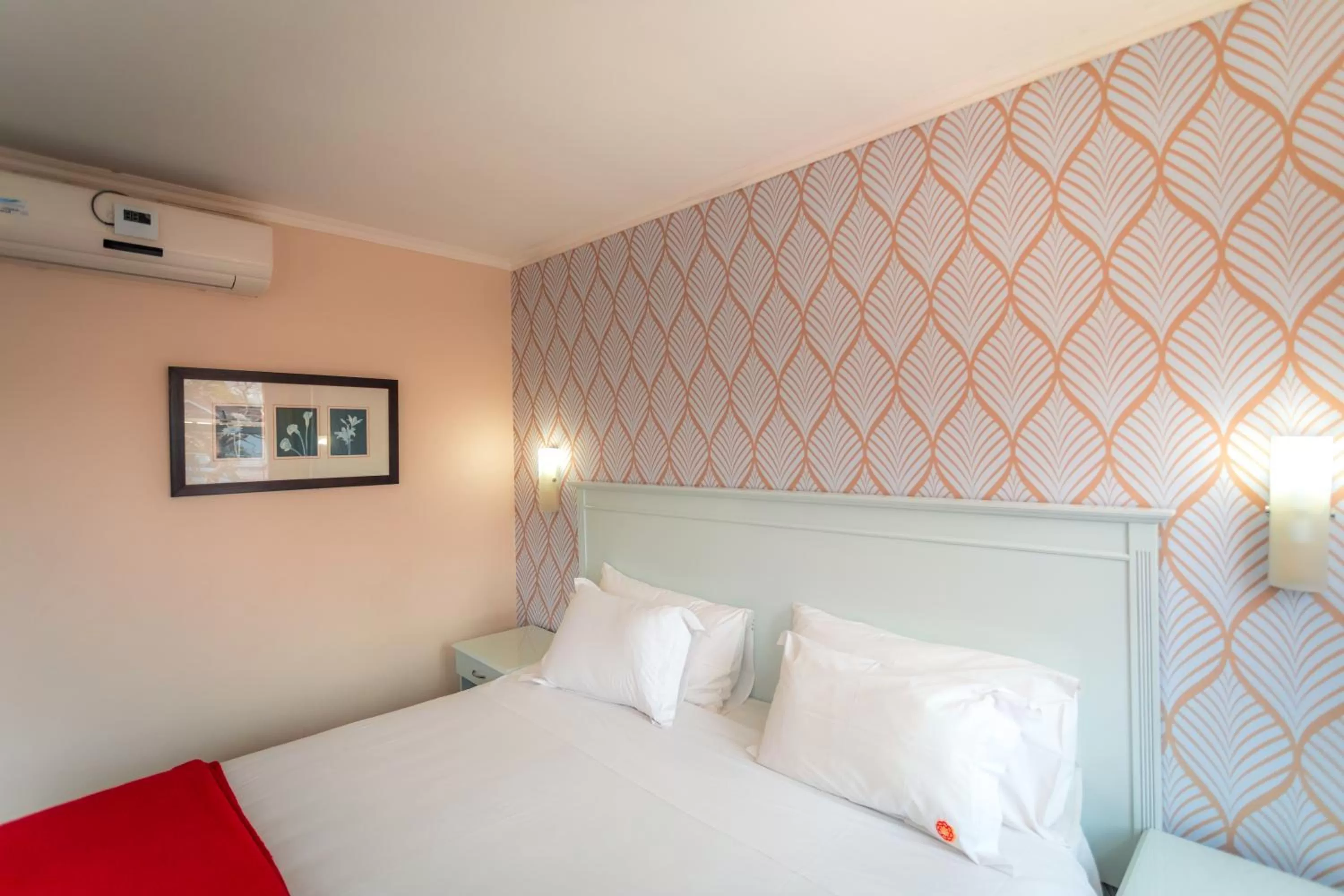 Bedroom, Bed in Florida Park Hotel, Florida Road