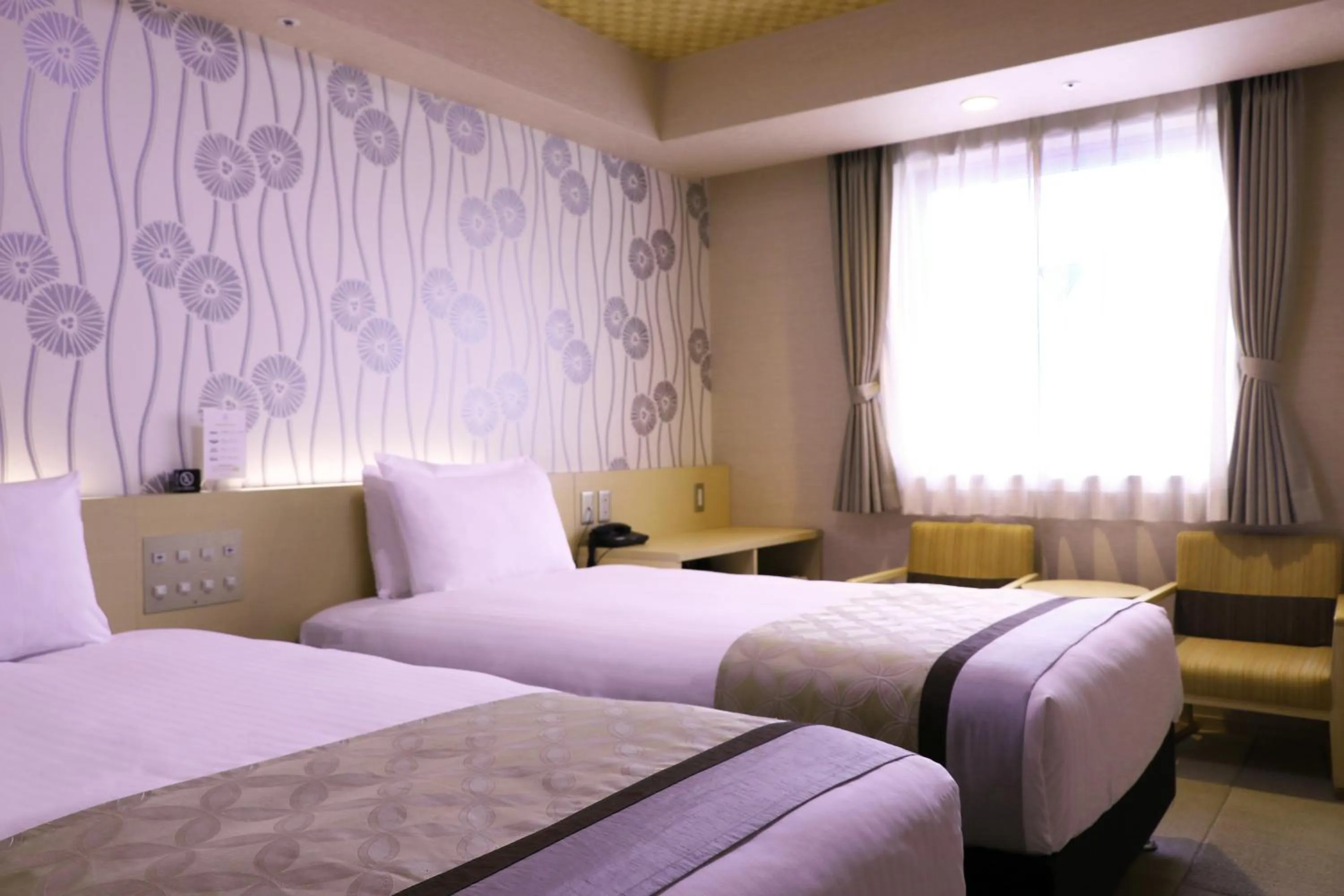 Photo of the whole room, Bed in Hot Spring Osaka Hinode Hotel Nipponbashi