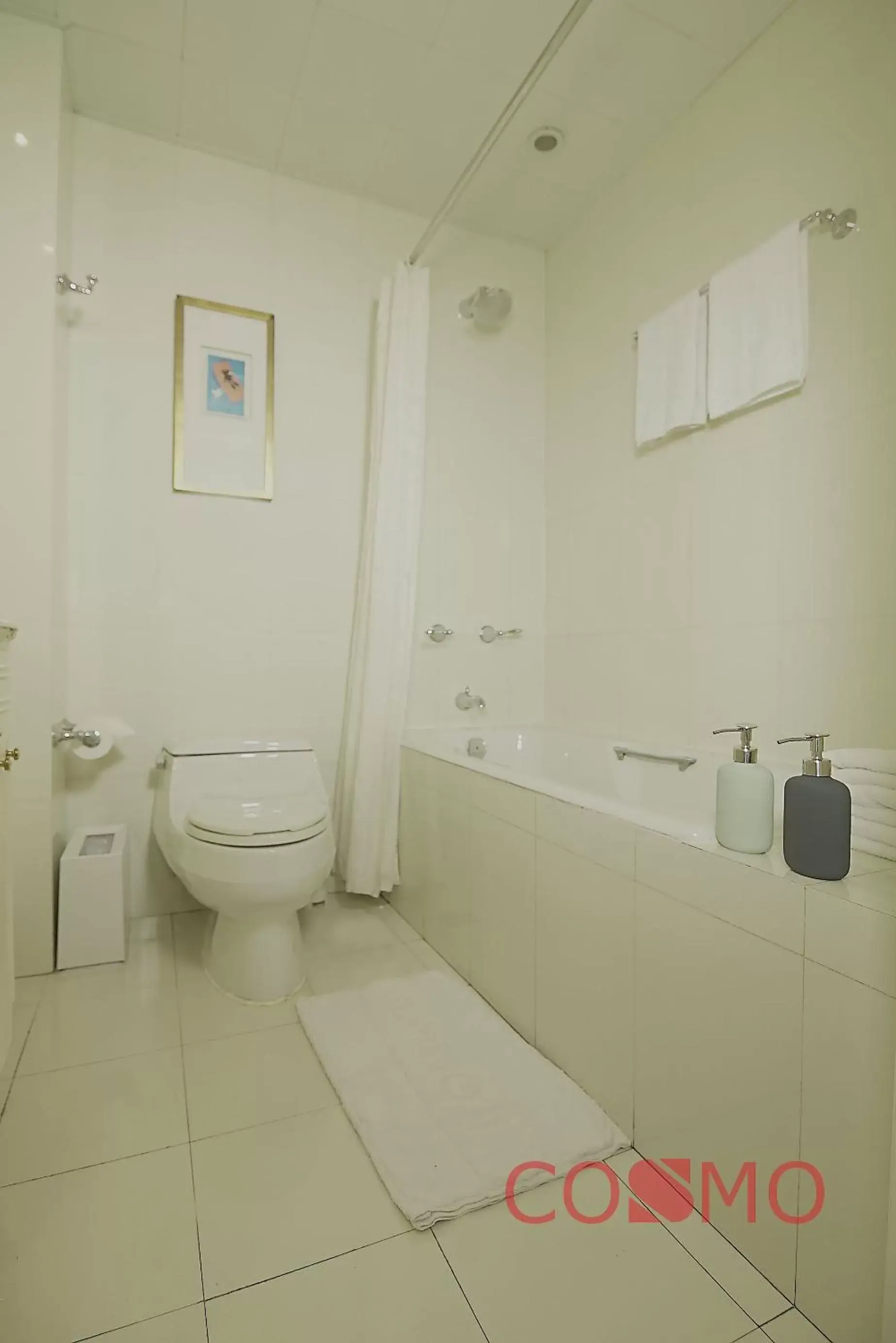 Bathroom in Ladoll Service Apartments