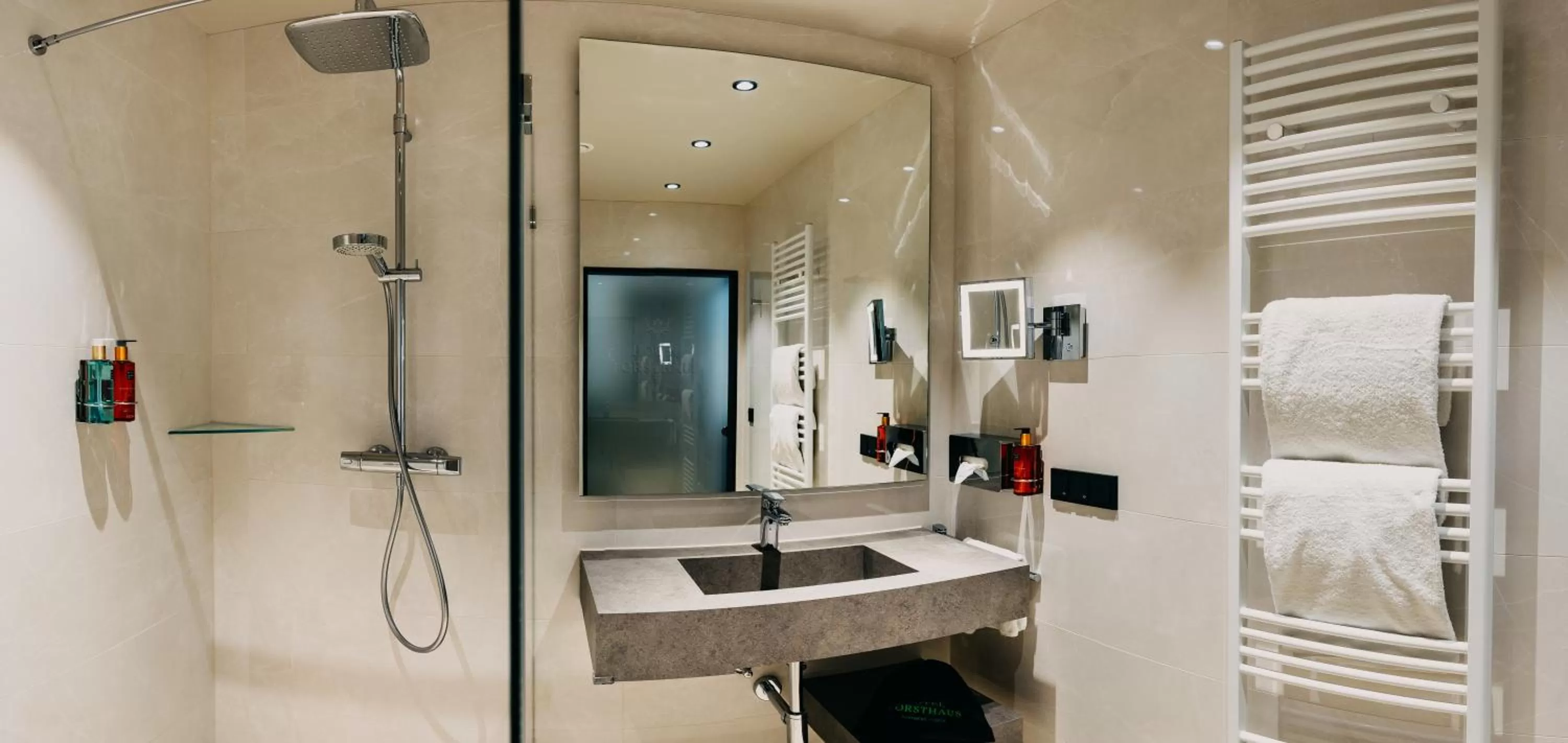 Bathroom in Hotel Forsthaus Nürnberg Fürth