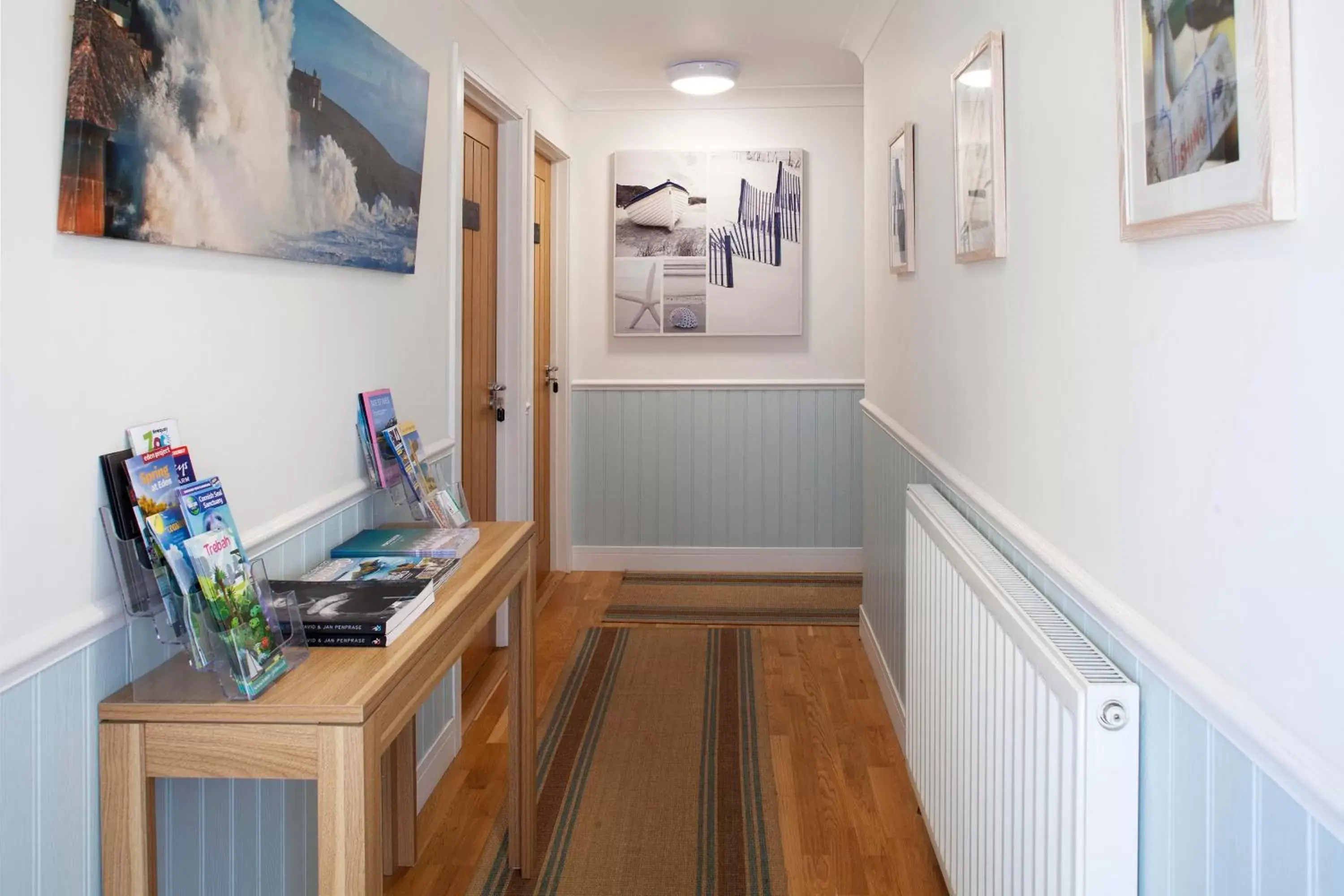 Lobby or reception, Lobby/Reception in The Artist Loft, Ensuite Guest Rooms, Porthleven