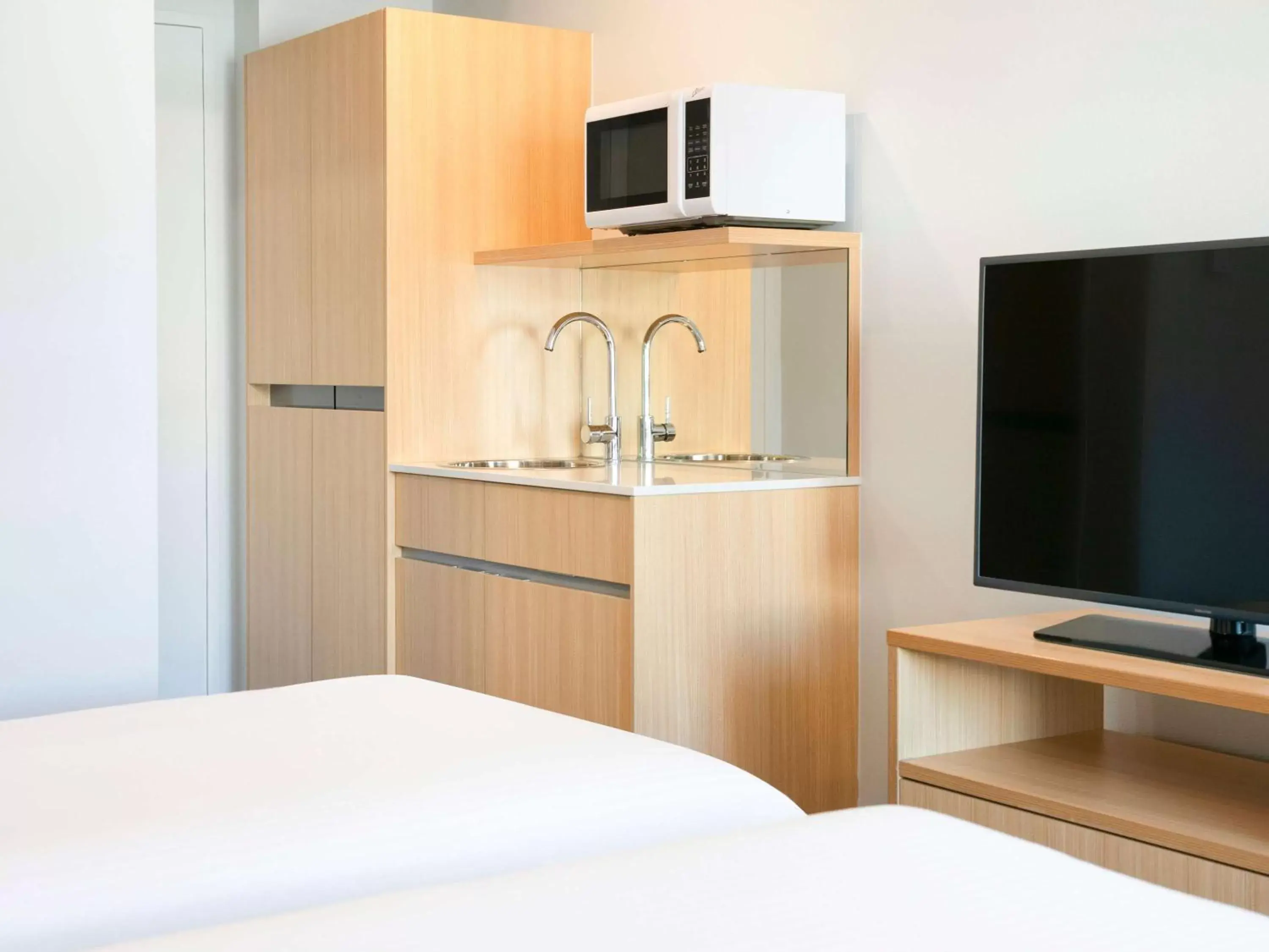 Bedroom, Bed in ibis Styles Sydney Central