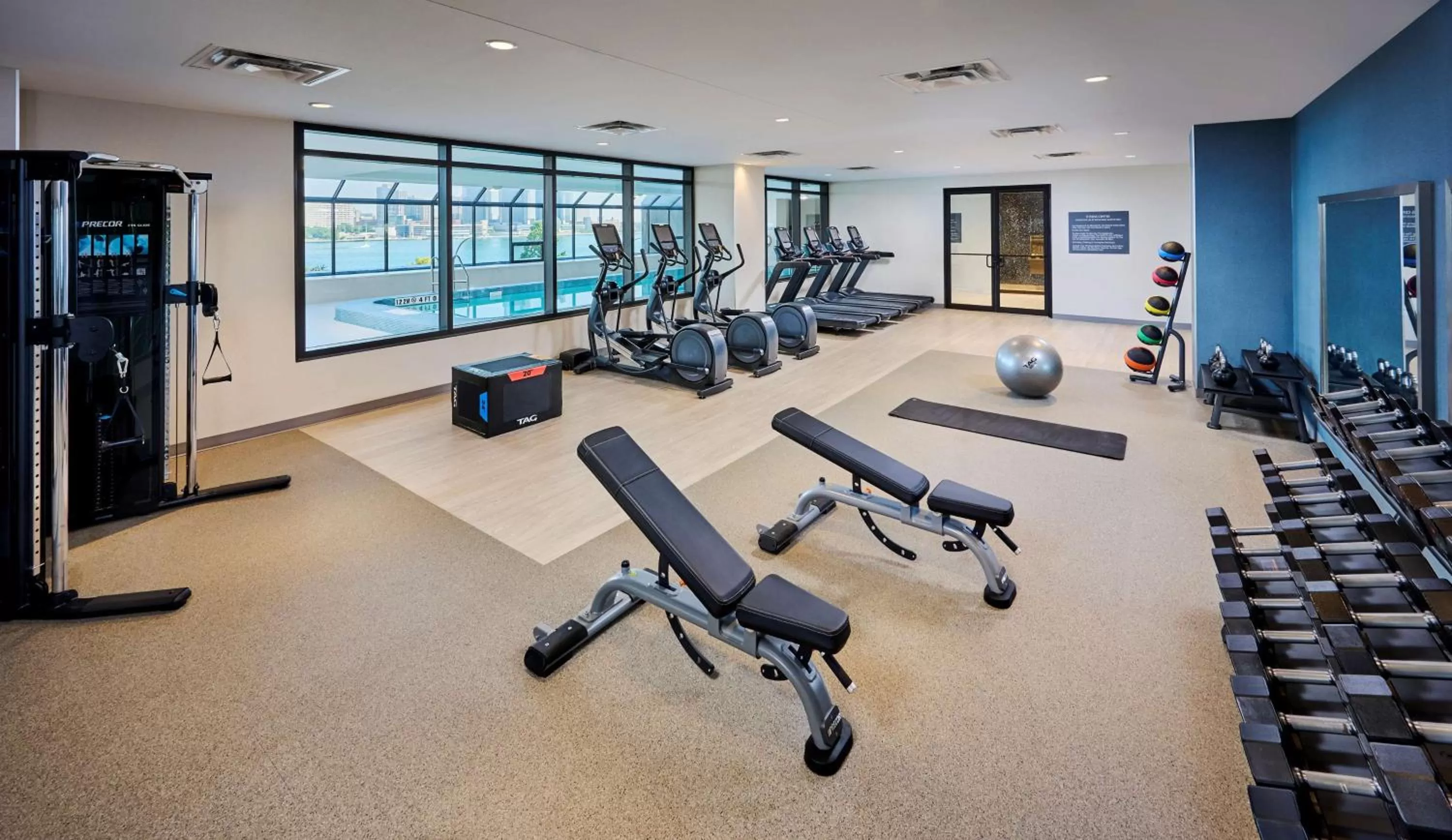 Fitness centre/facilities in DoubleTree by Hilton Windsor, ON