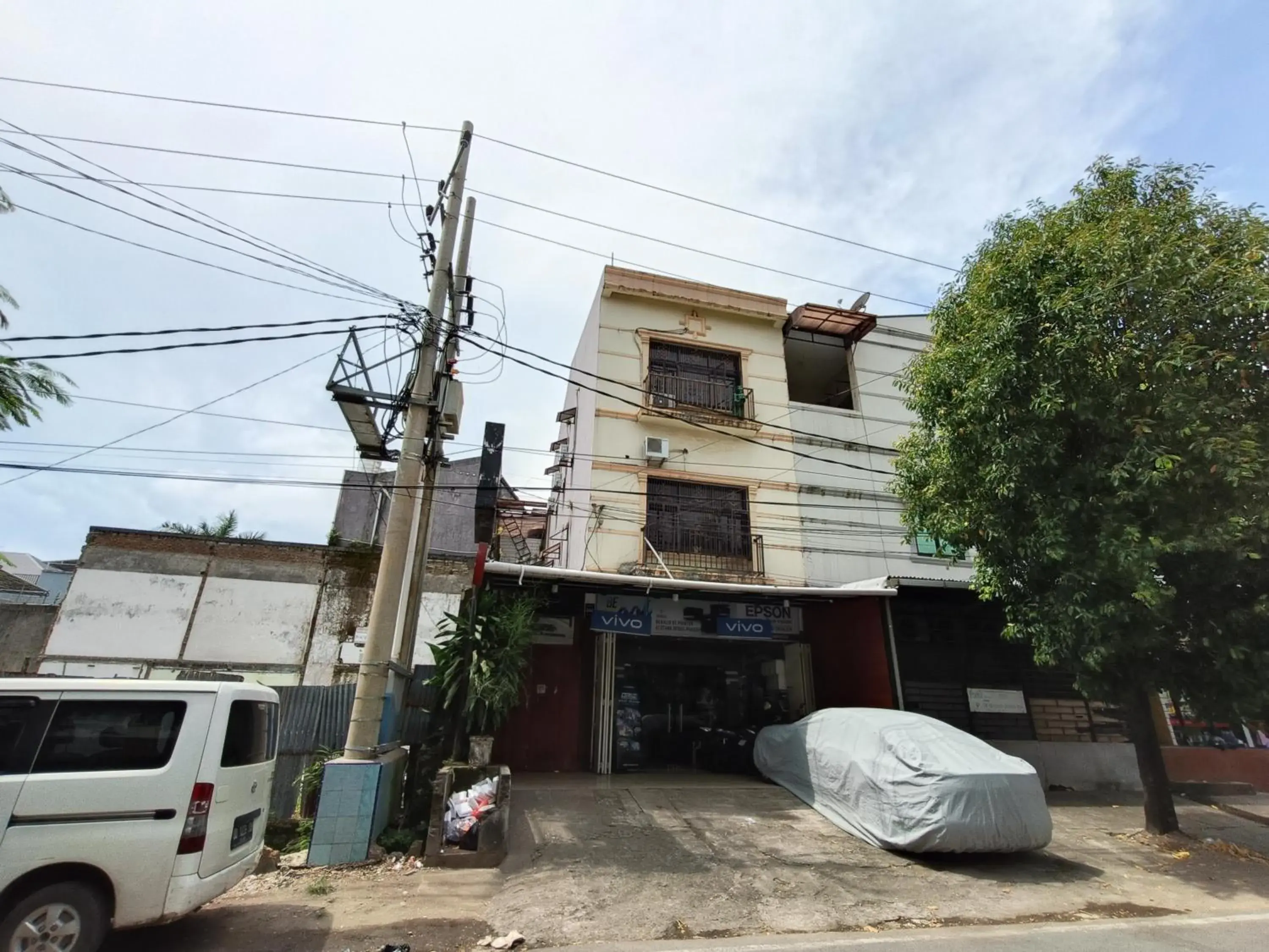 Property Building in OYO 90260 Bumi Merpati Residence