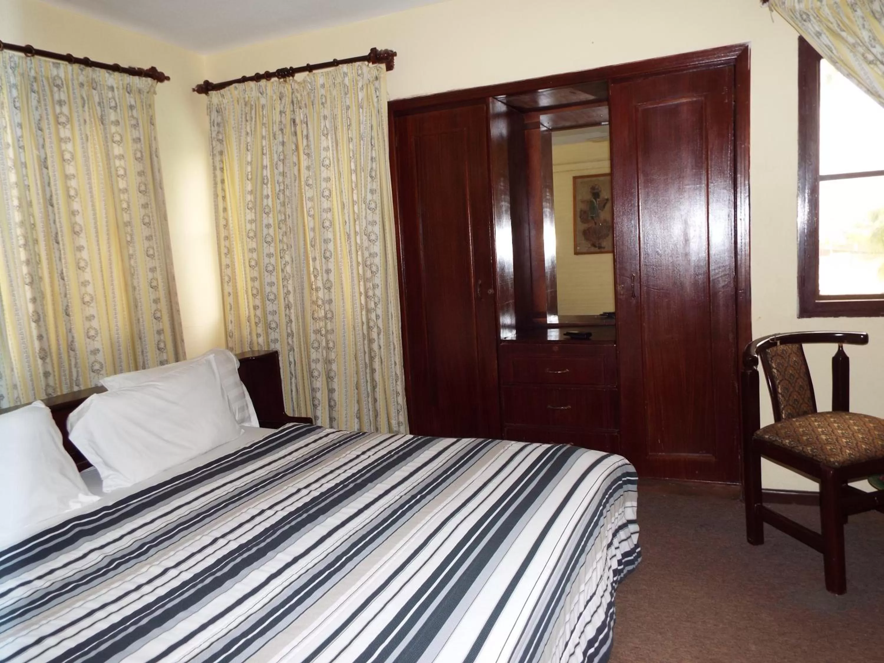 Photo of the whole room, Bed in Pekan Hotel