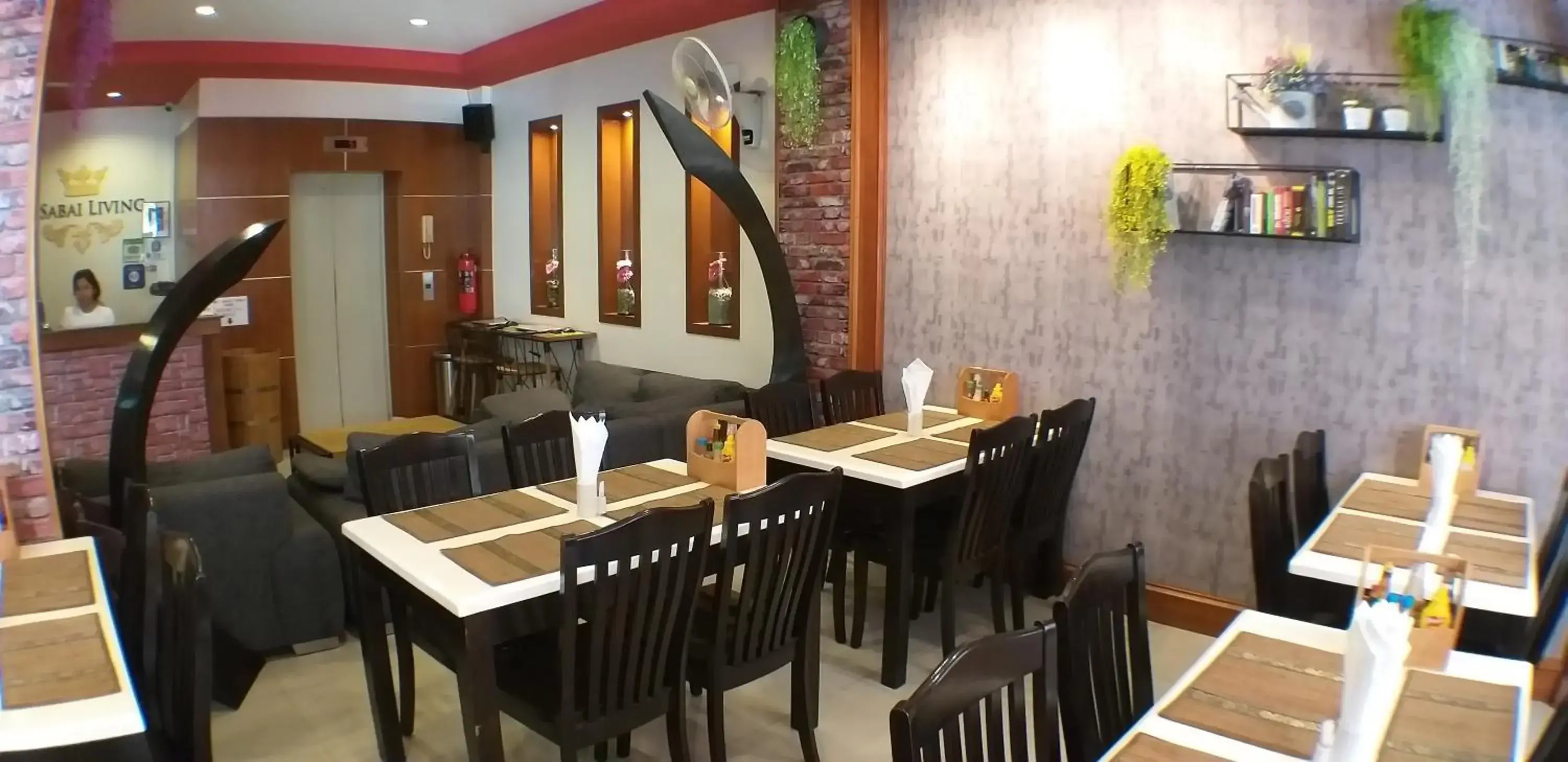 Restaurant/places to eat in U Sabai Living Hotel Restaurant/places to eat in U Sabai Living Hotel