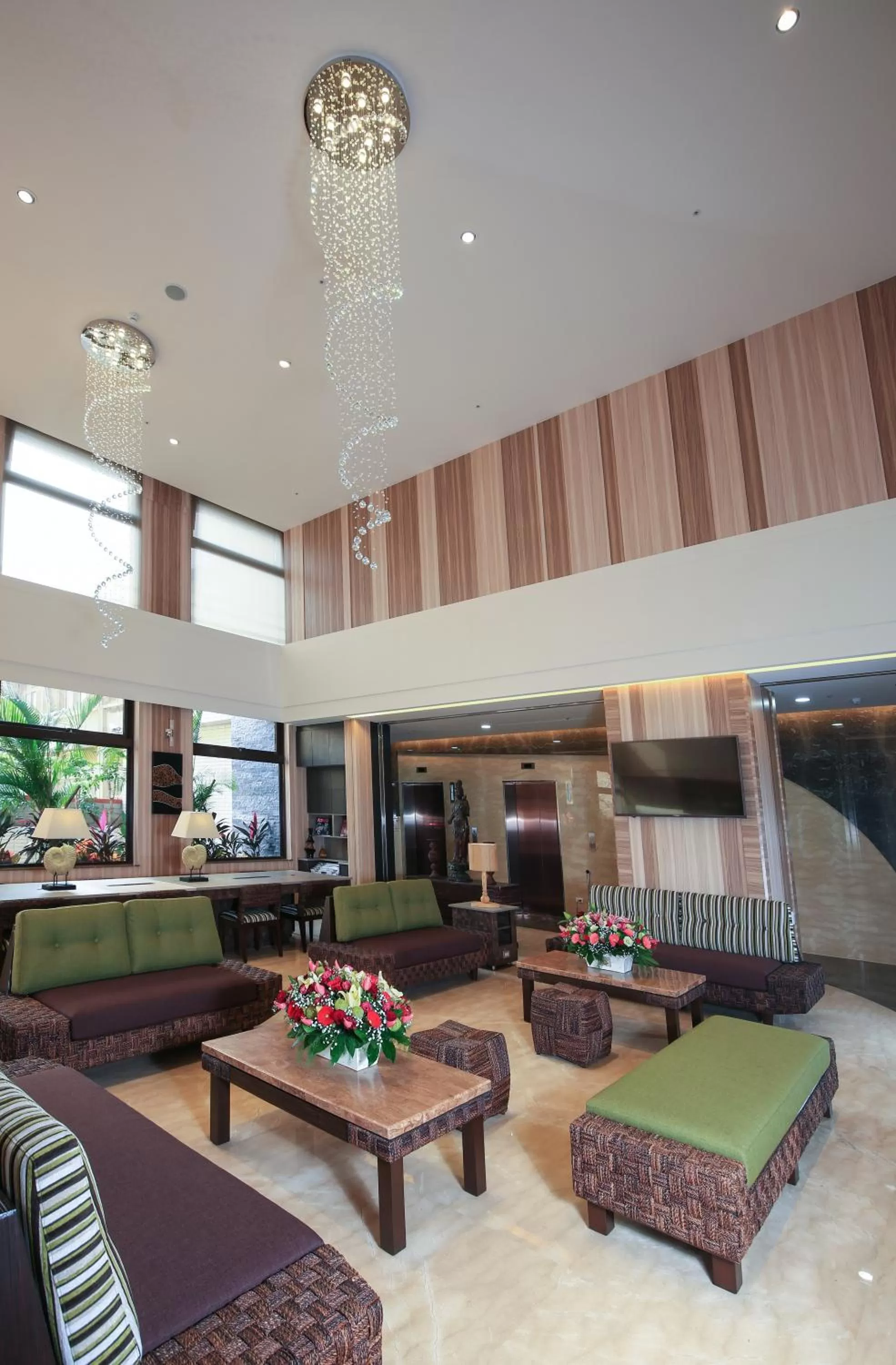 Lobby or reception in Darlon Hotel