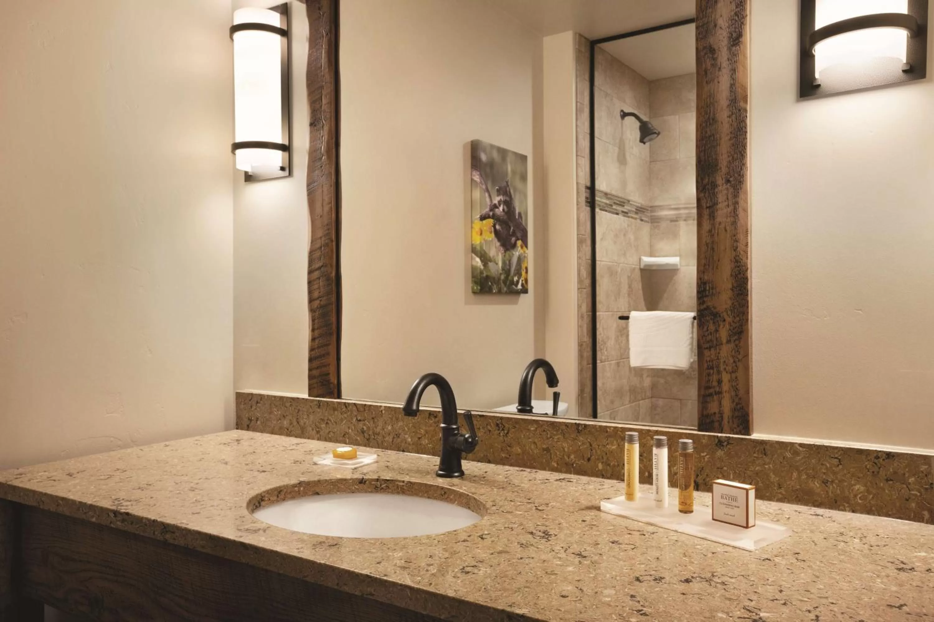 Bathroom in Glacier International Lodge