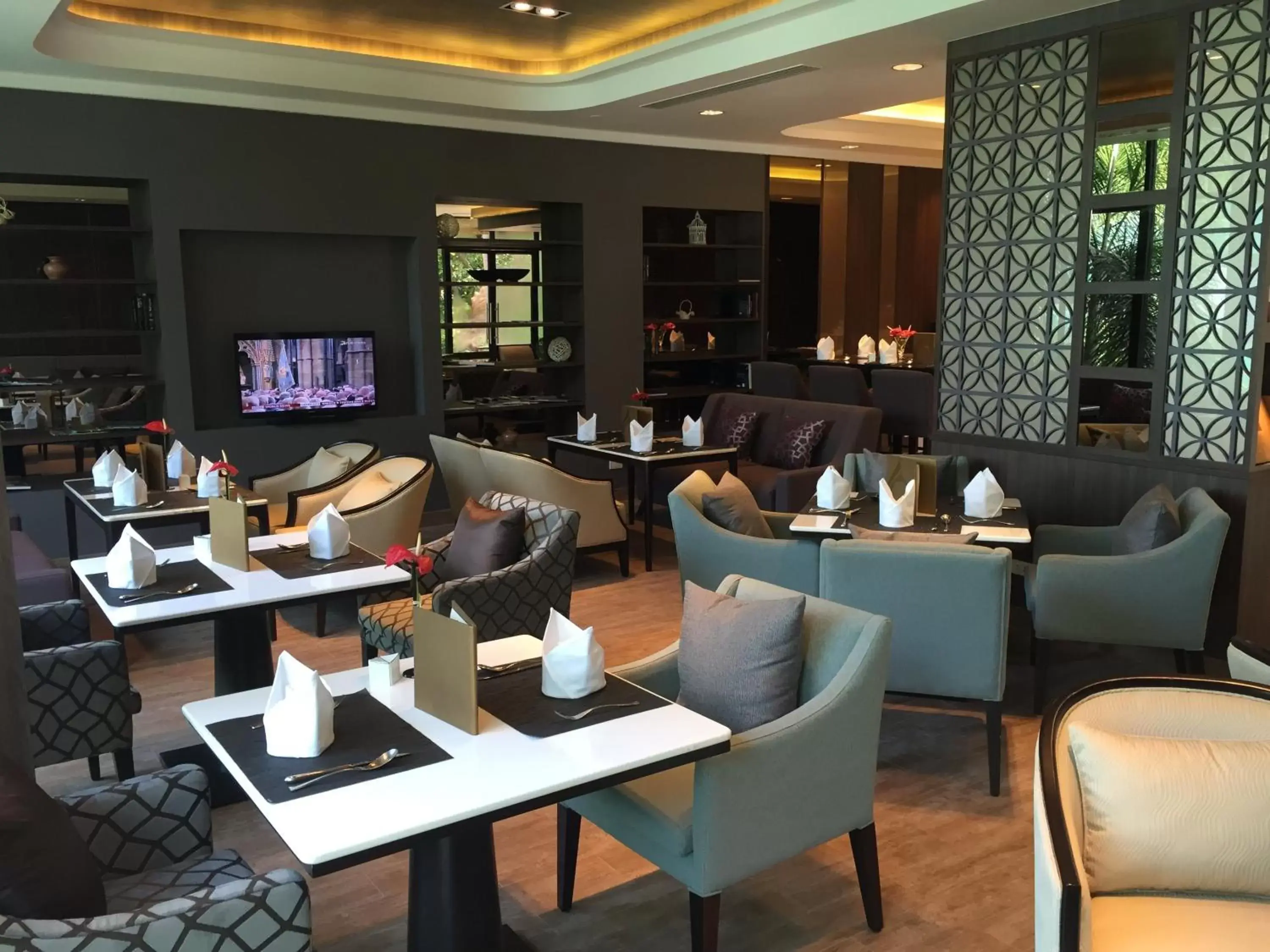 Area and facilities, Restaurant/Places to Eat in Centara Grand Beach Resort & Villas Krabi