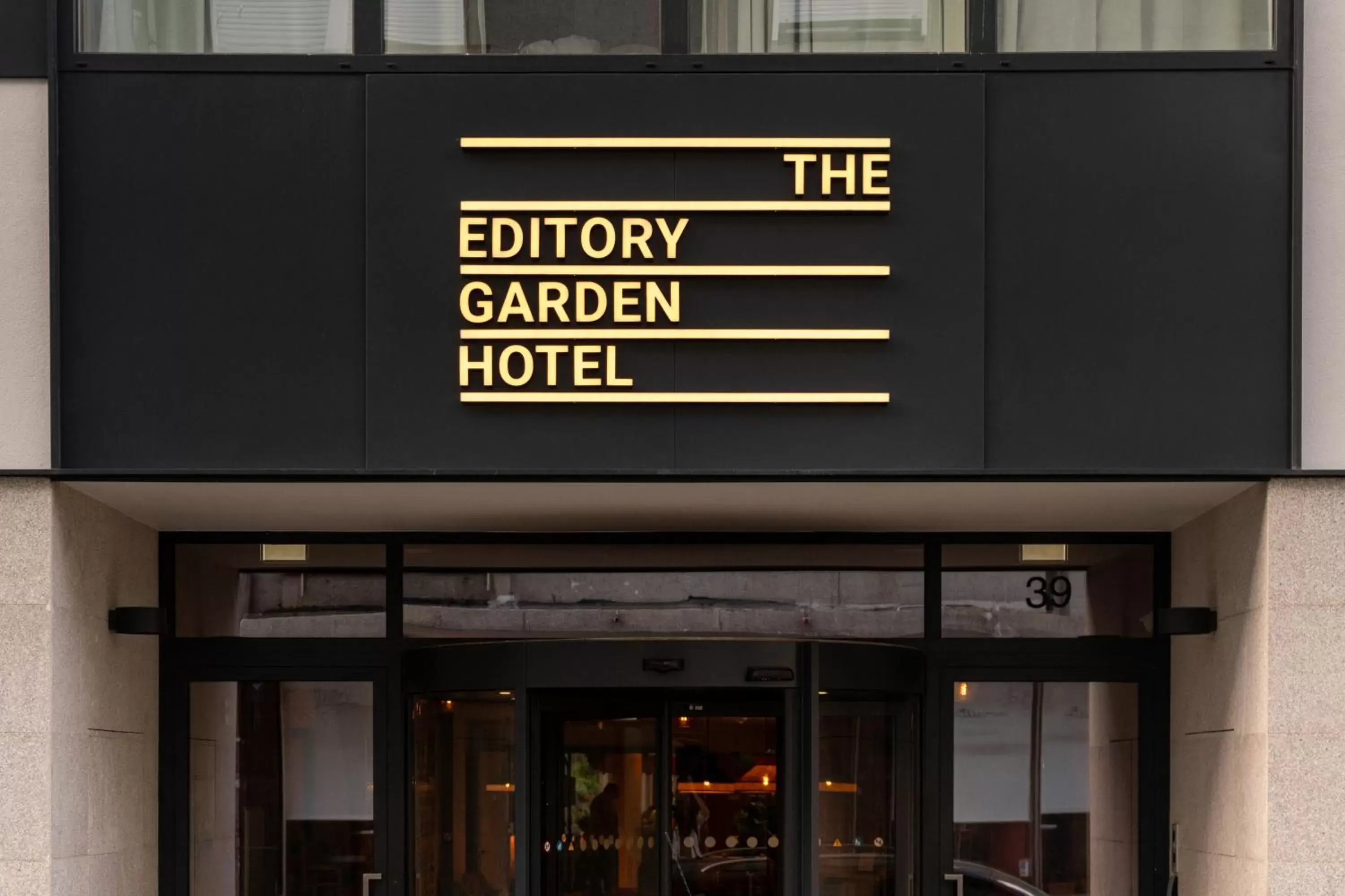 Facade/entrance in The Editory Garden Porto Hotel