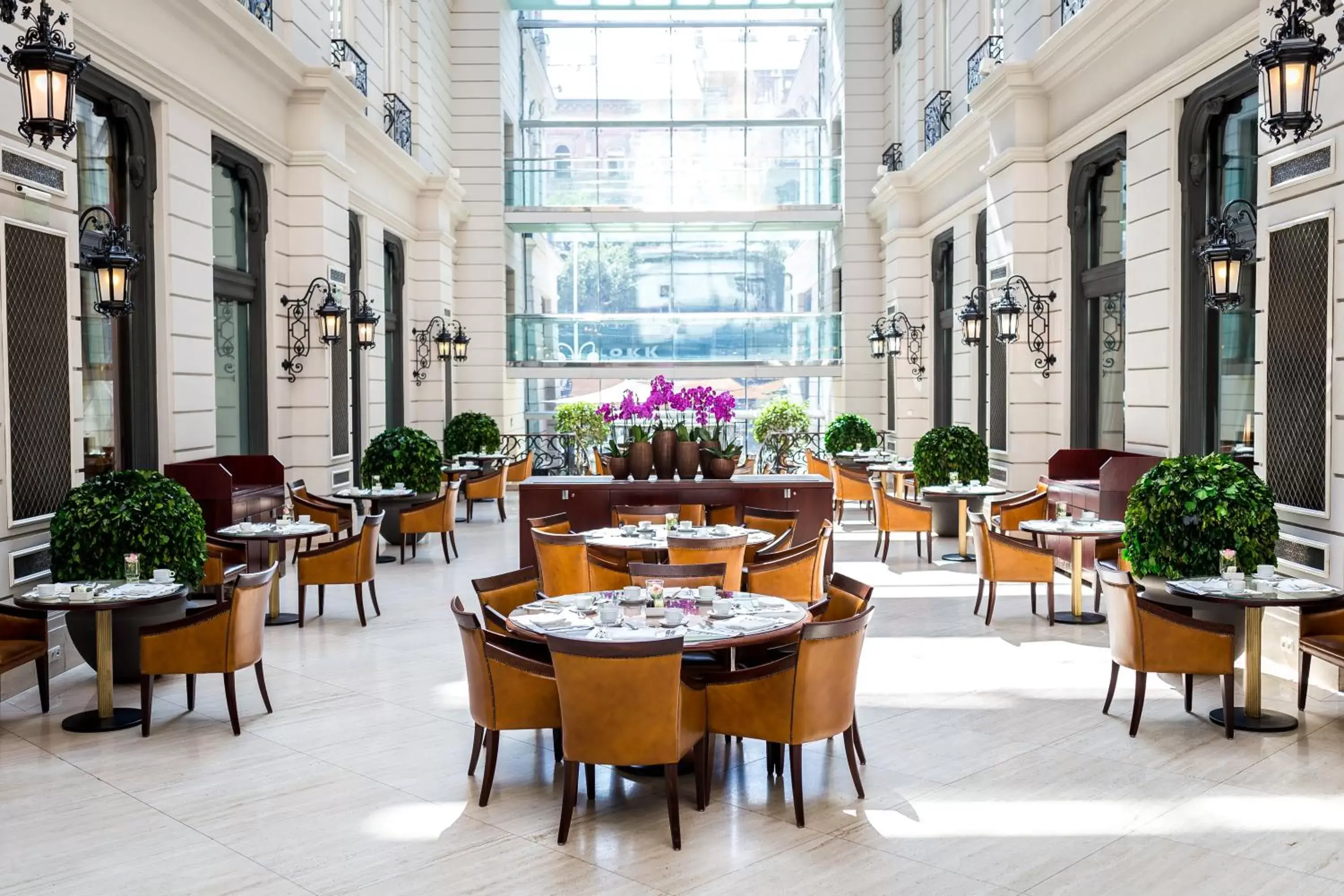 Restaurant/places to eat in Corinthia Budapest Restaurant/places to eat in Corinthia Budapest