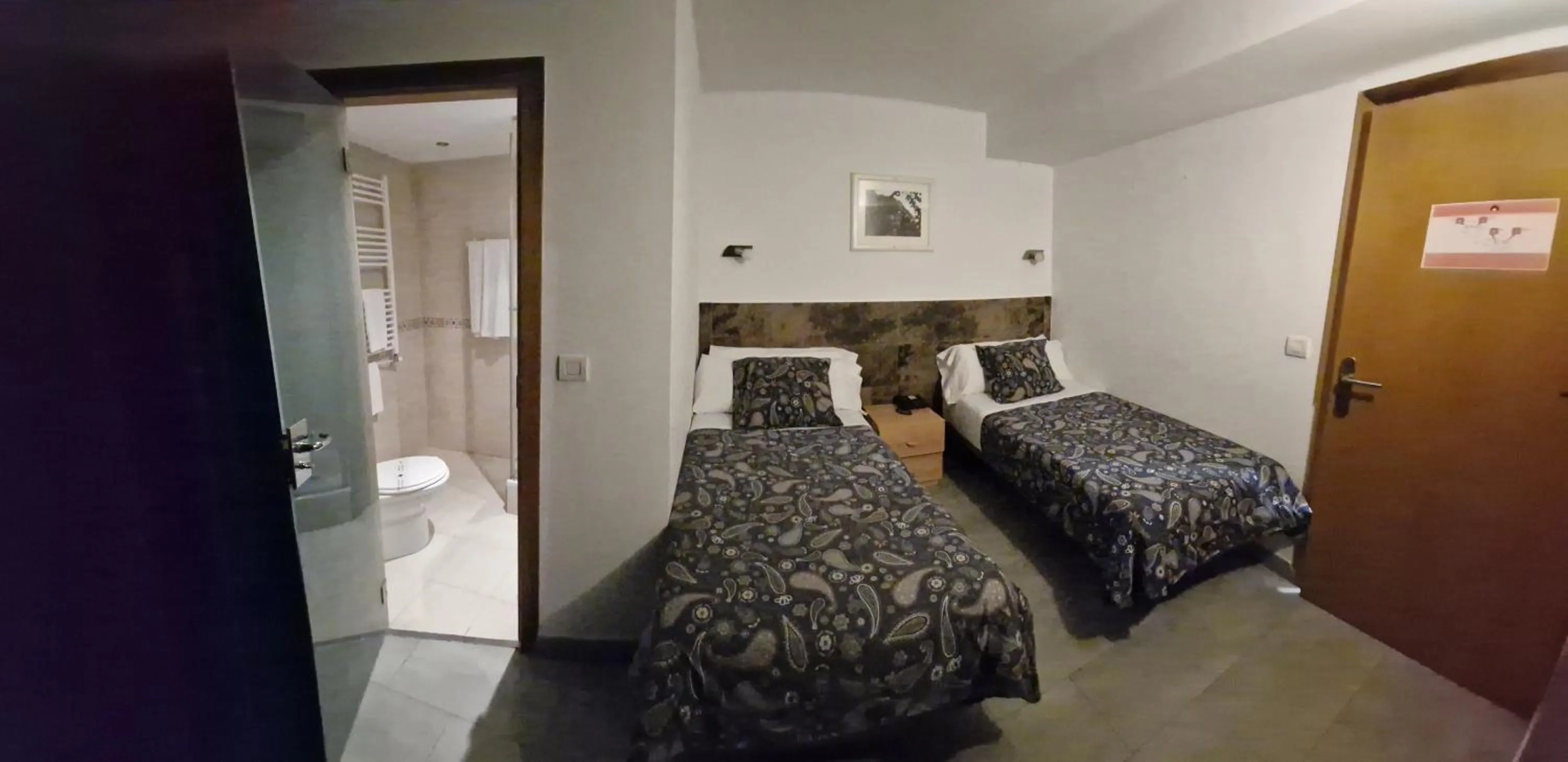 Bedroom, Bed in Hotel Comapedrosa