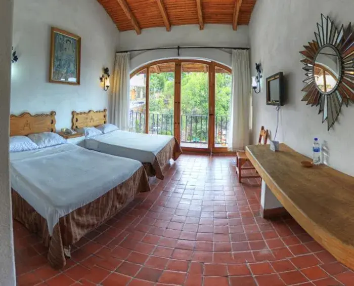 Balcony/Terrace in Posada de la Mision, Hotel Museo y Jardin