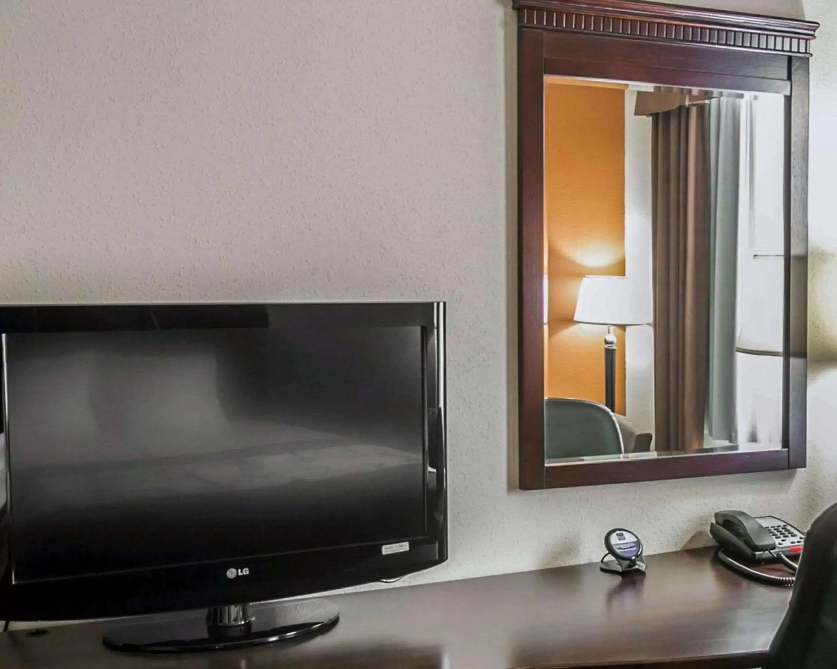 Photo of the whole room, TV/Entertainment Center in Sleep Inn & Suites Highway 290/Northwest Freeway