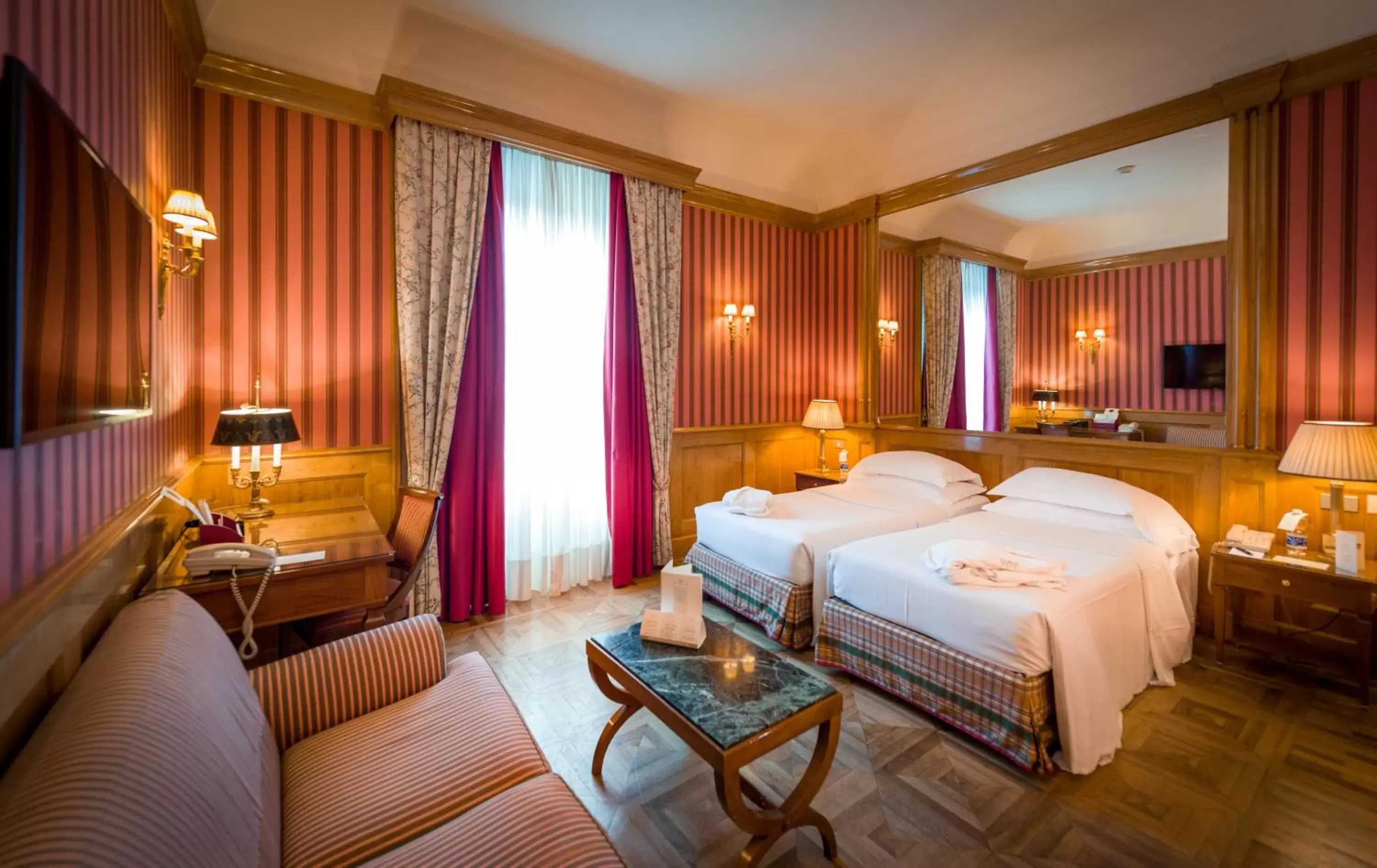 Photo of the whole room, Bed in Grand Hotel Sitea