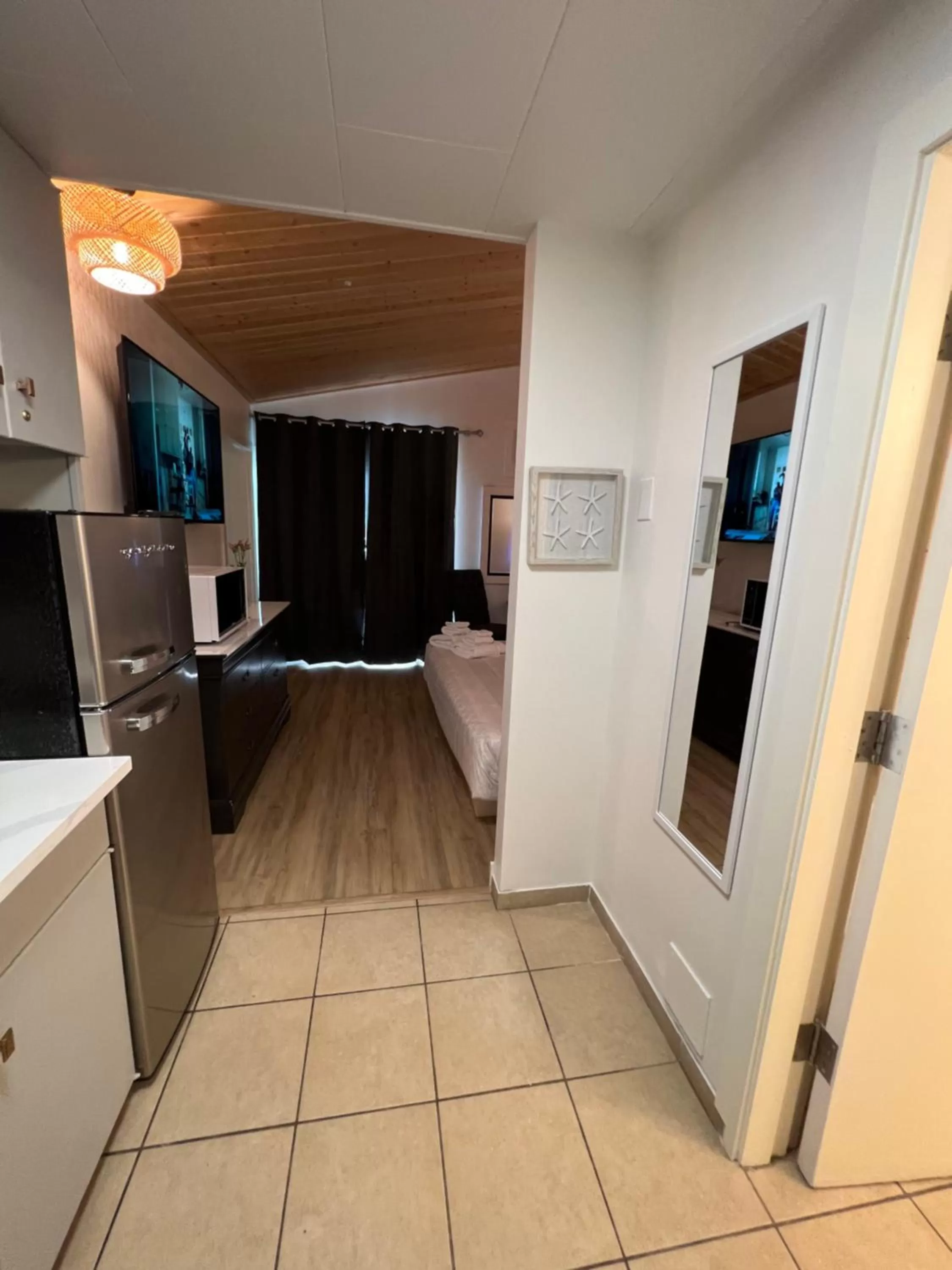 TV and multimedia in Destination Inn Cache Creek