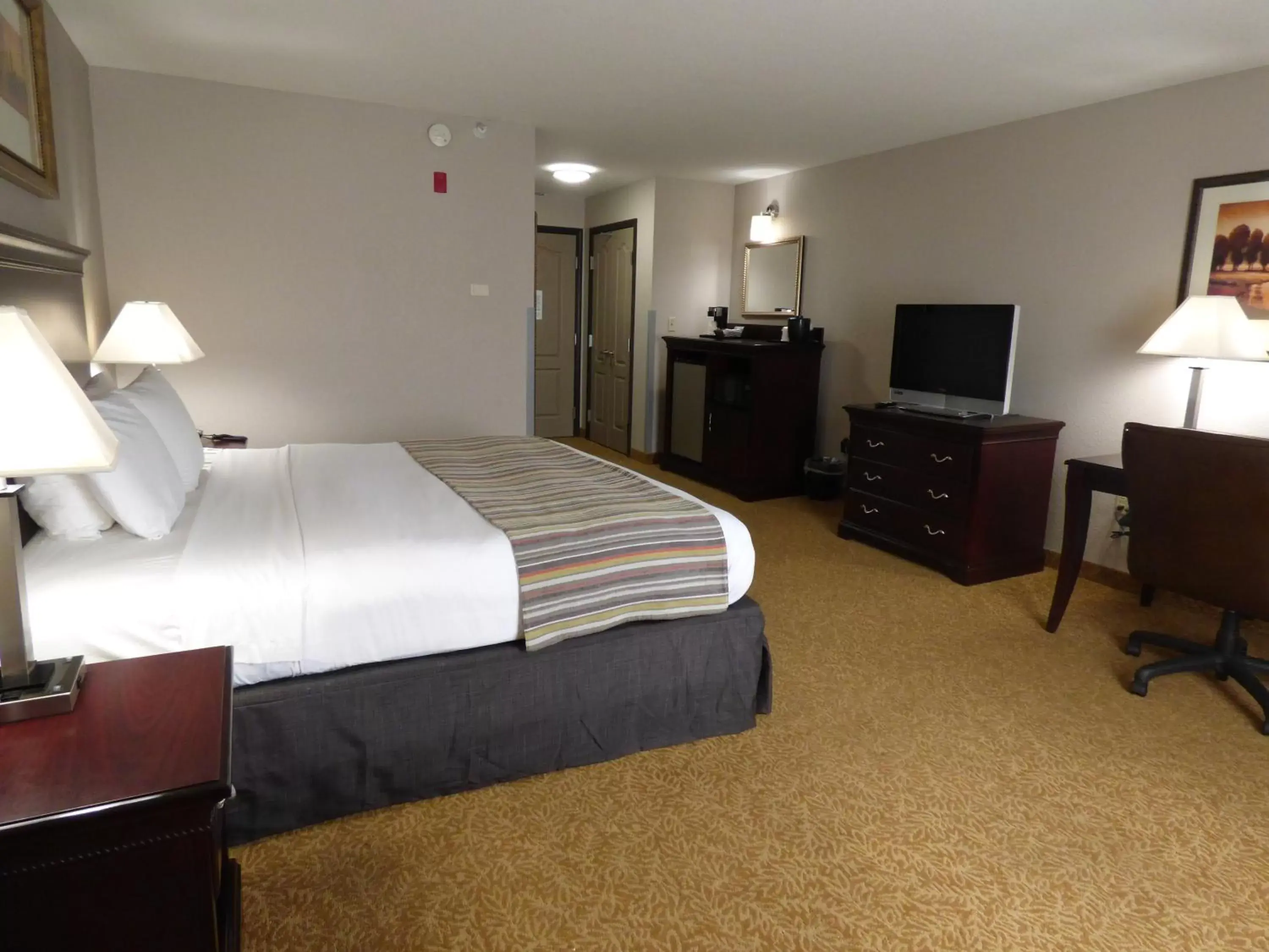 Bedroom, Bed in Country Inn & Suites by Radisson, Pensacola West, FL