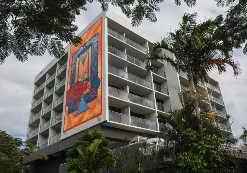 Property Building in Cairns Plaza Hotel