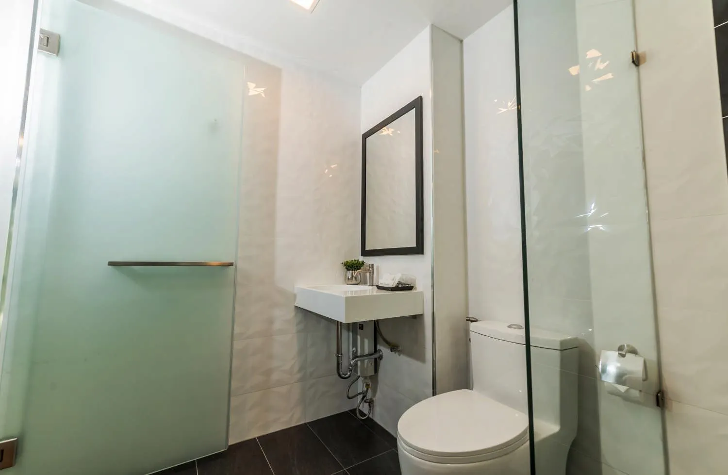 Bathroom in Pause and Play Hotel