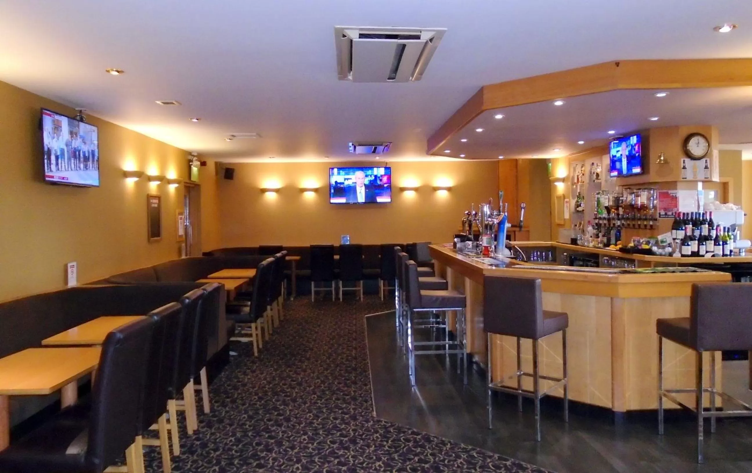 Food and drinks in Pitbauchlie House Hotel - Sure Hotel Collection by Best Western