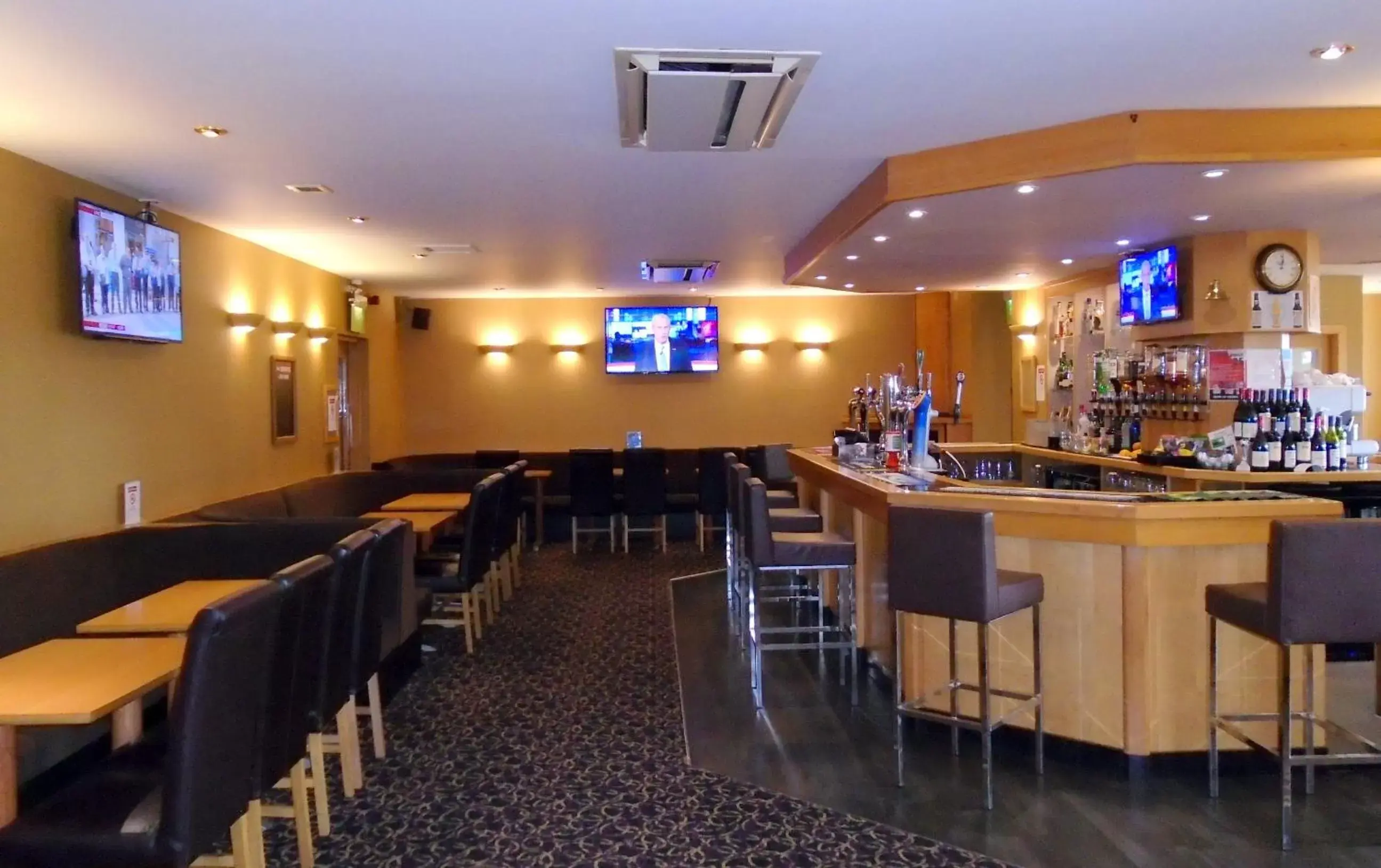 Food and drinks in Pitbauchlie House Hotel - Sure Hotel Collection by Best Western Food and drinks in Pitbauchlie House Hotel - Sure Hotel Collection by Best Western