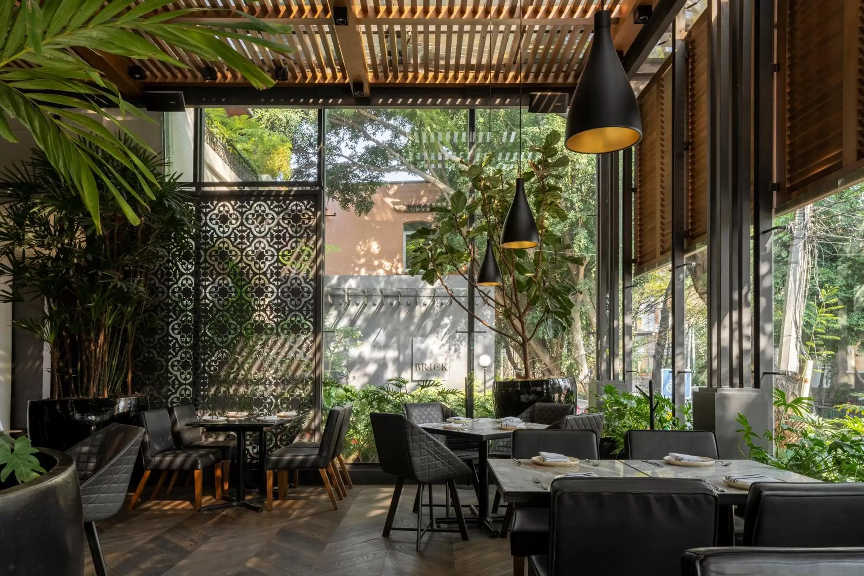 Restaurant/Places to Eat in Brick Hotel Mexico City - Small Luxury Hotels of the World