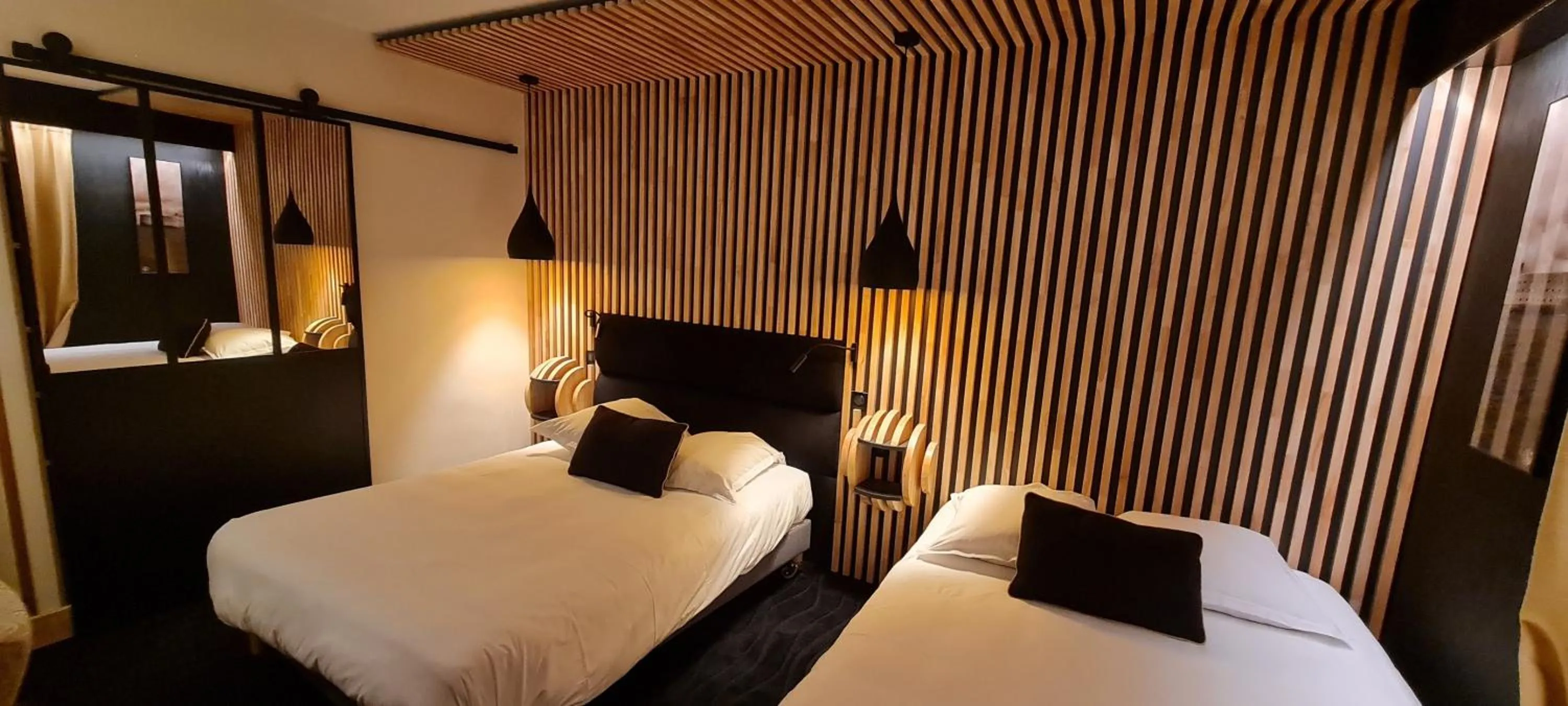 Bed in Hôtel Les Brises