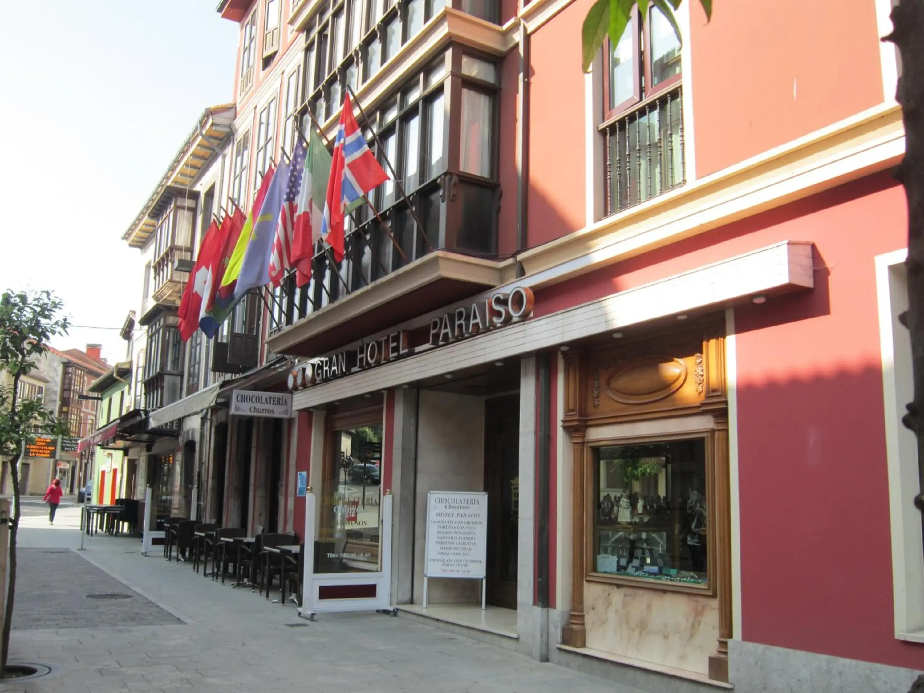 Facade/entrance in Gran Hotel Paraiso