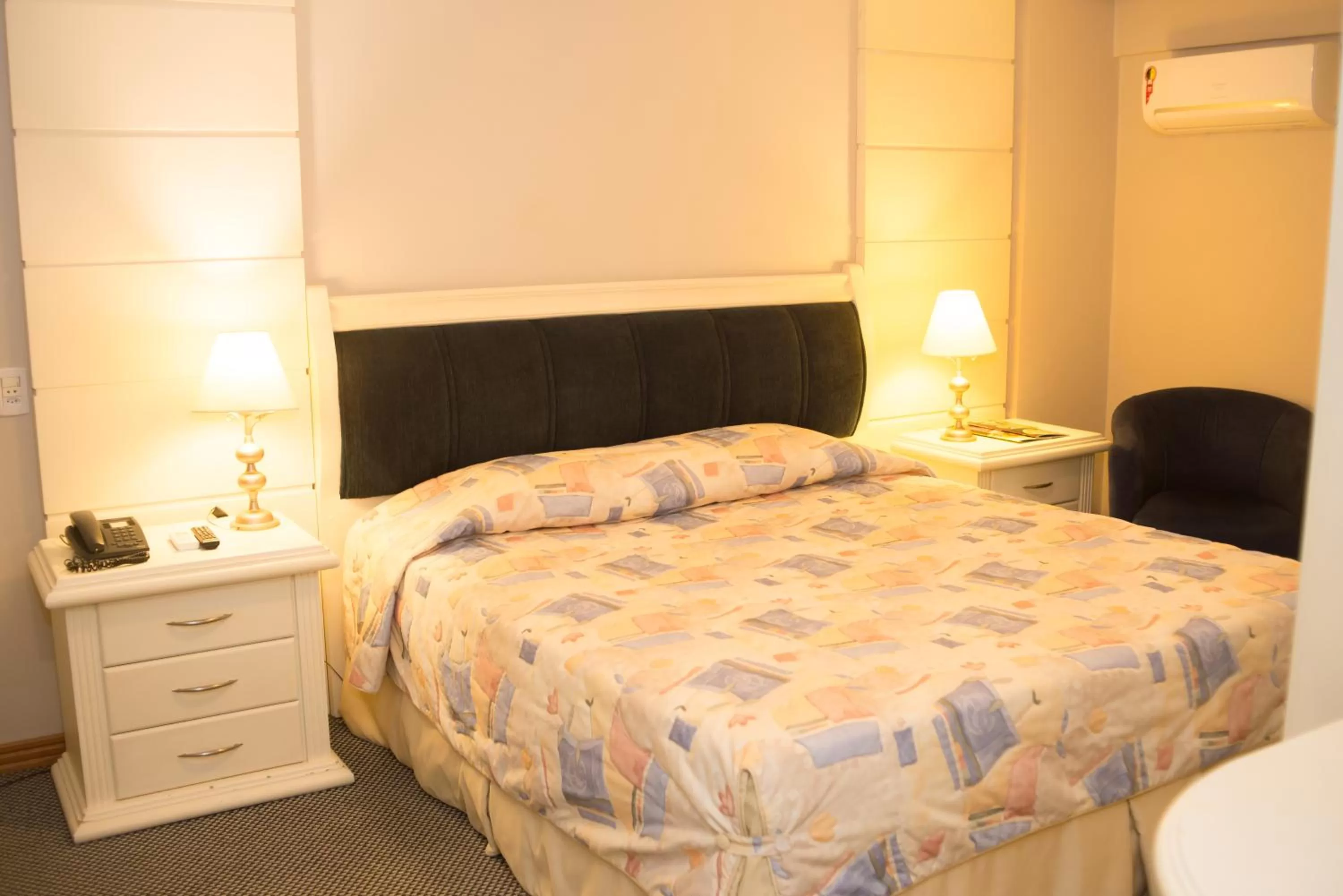 Bed in Rihad Palace Hotel