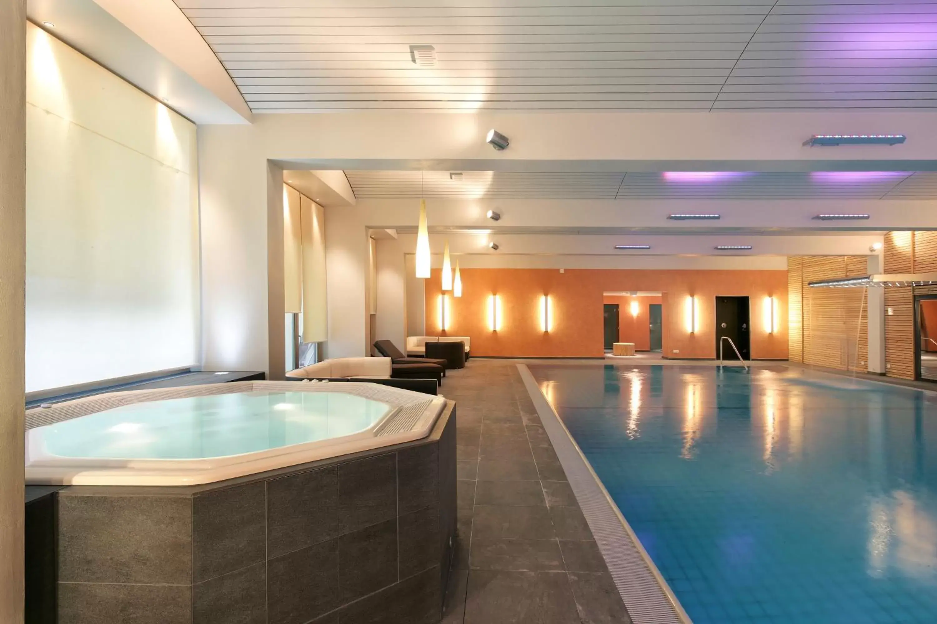 Hot Tub, Swimming Pool in Grand Hotel Zermatterhof