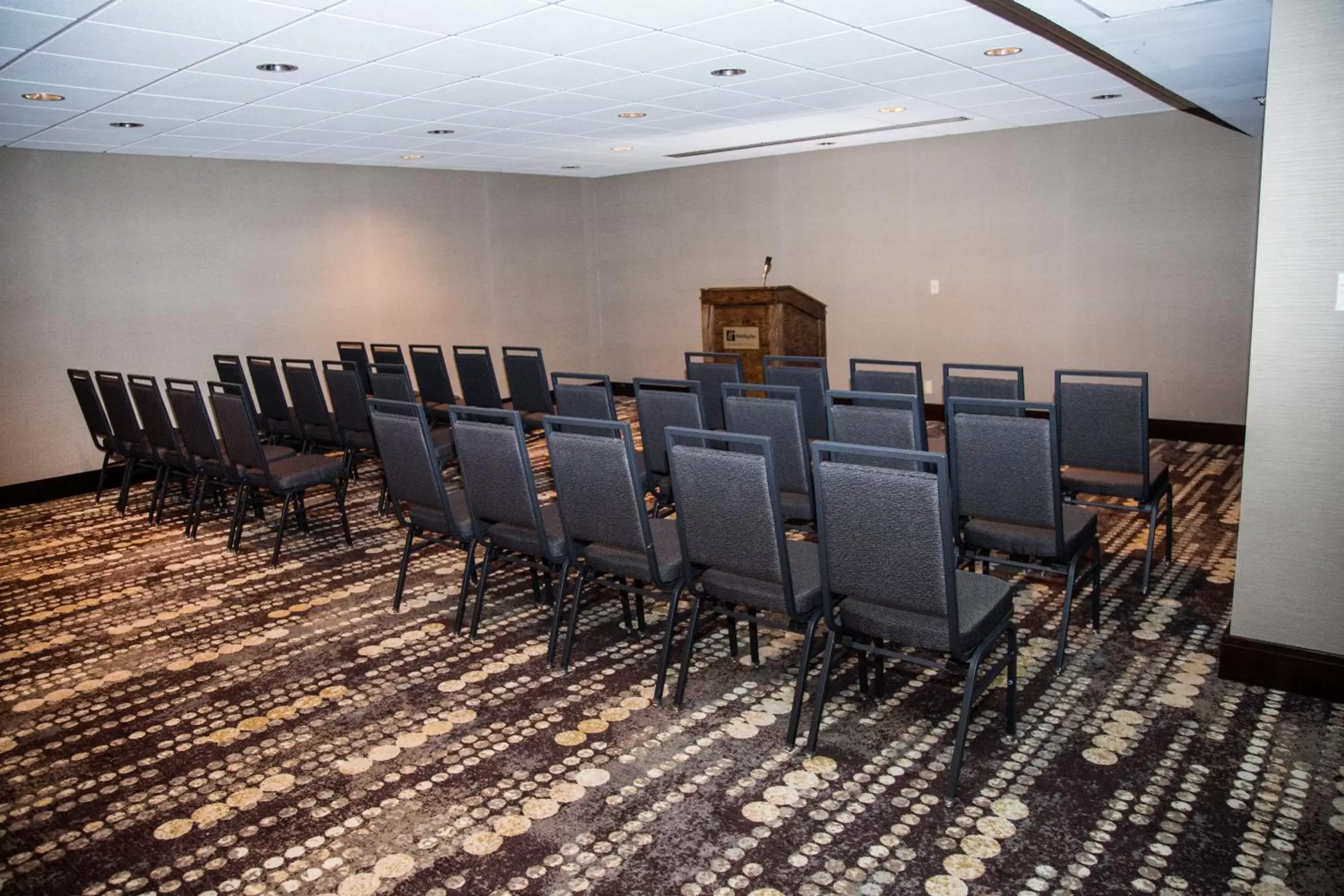 Meeting/conference room in Holiday Inn Rapid City - Rushmore Plaza, an IHG Hotel