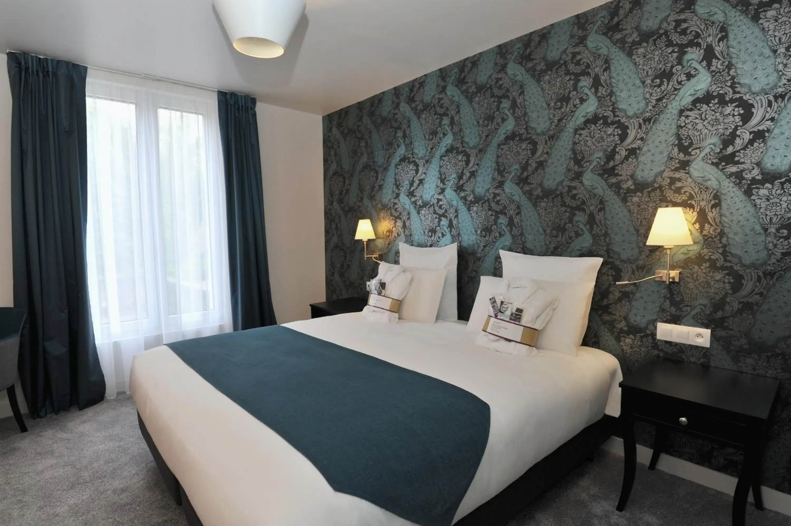 Bedroom, Room Photo in Mercure Paris Saint Cloud Hippodrome