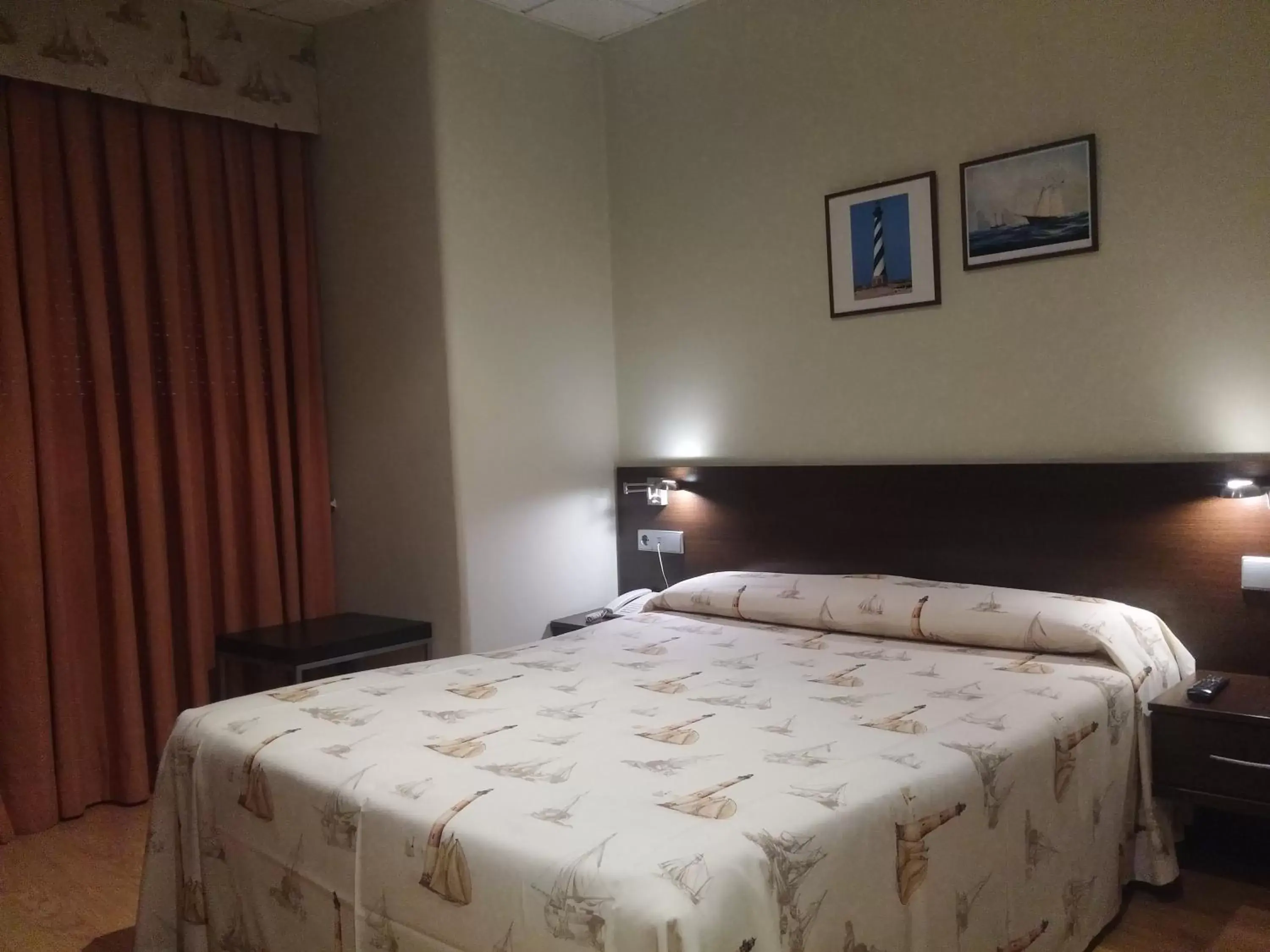 Bedroom, Room Photo in Hotel Náutico